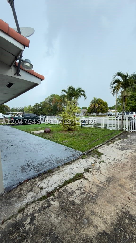 CAROL CITY GARDENS - Residential