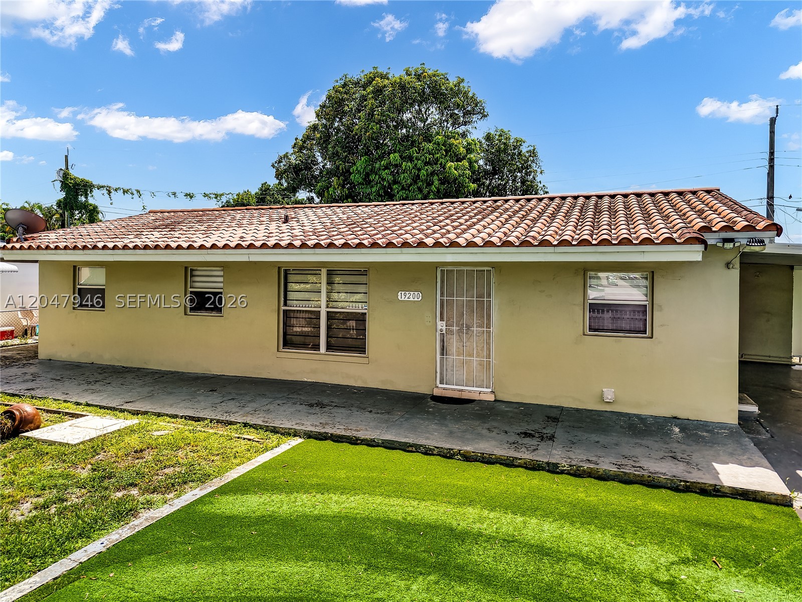 CAROL CITY GARDENS - Residential