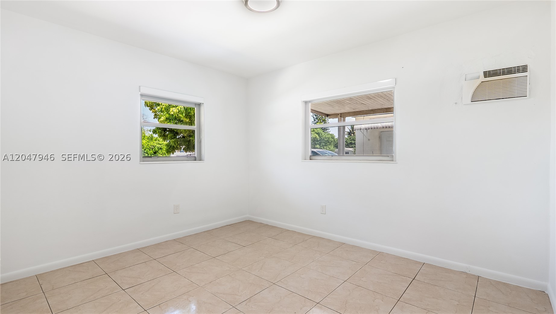 CAROL CITY GARDENS - Residential