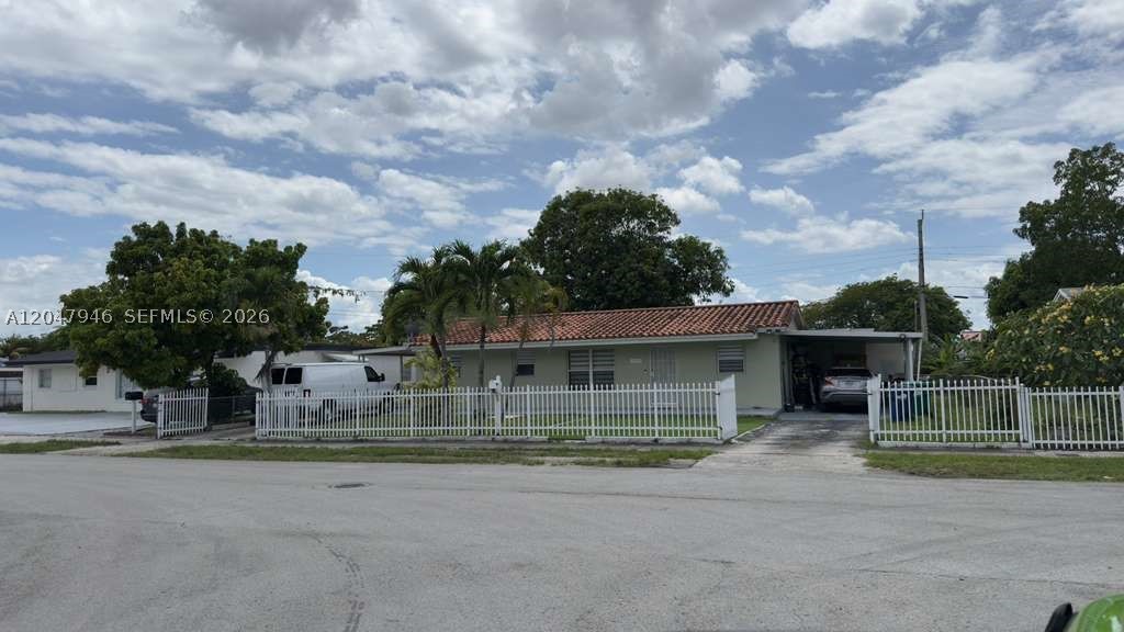 CAROL CITY GARDENS - Residential