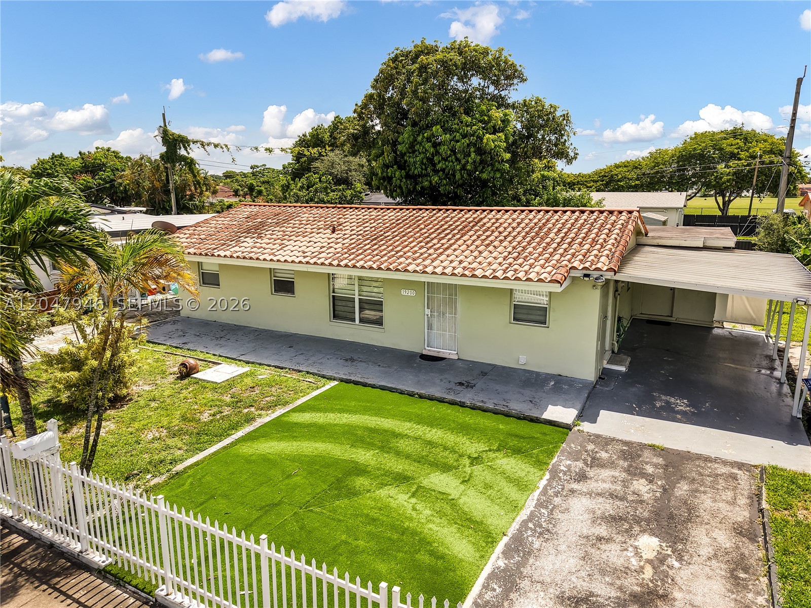 CAROL CITY GARDENS - Residential