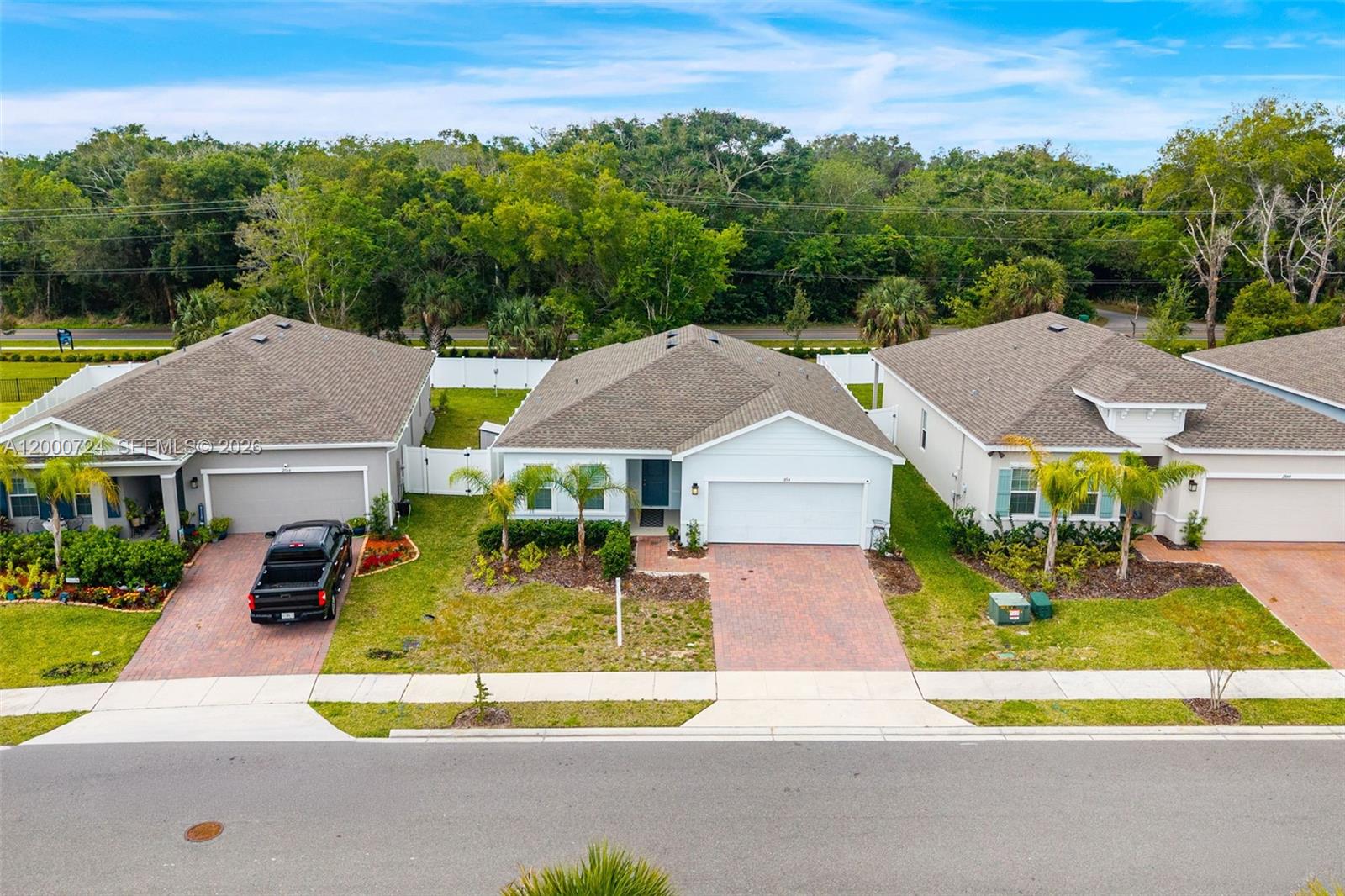 Brand new construction on Florida's Space Coast! This 1,815 sq ft Titusville home features an open floor plan, spacious kitchen, brand-new appliances, new roof, and 2-car garage — move-in ready.
Seller is offering $5,000 in concessions toward closing costs. Seller financing also available with 20% down.
Minutes from Cocoa Beach, Kennedy Space Center, and Cape Canaveral — less than an hour to Orlando.
Schedule your private showing today!
