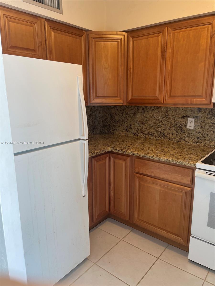 MERIDIAN CONDO 7 - Residential Lease