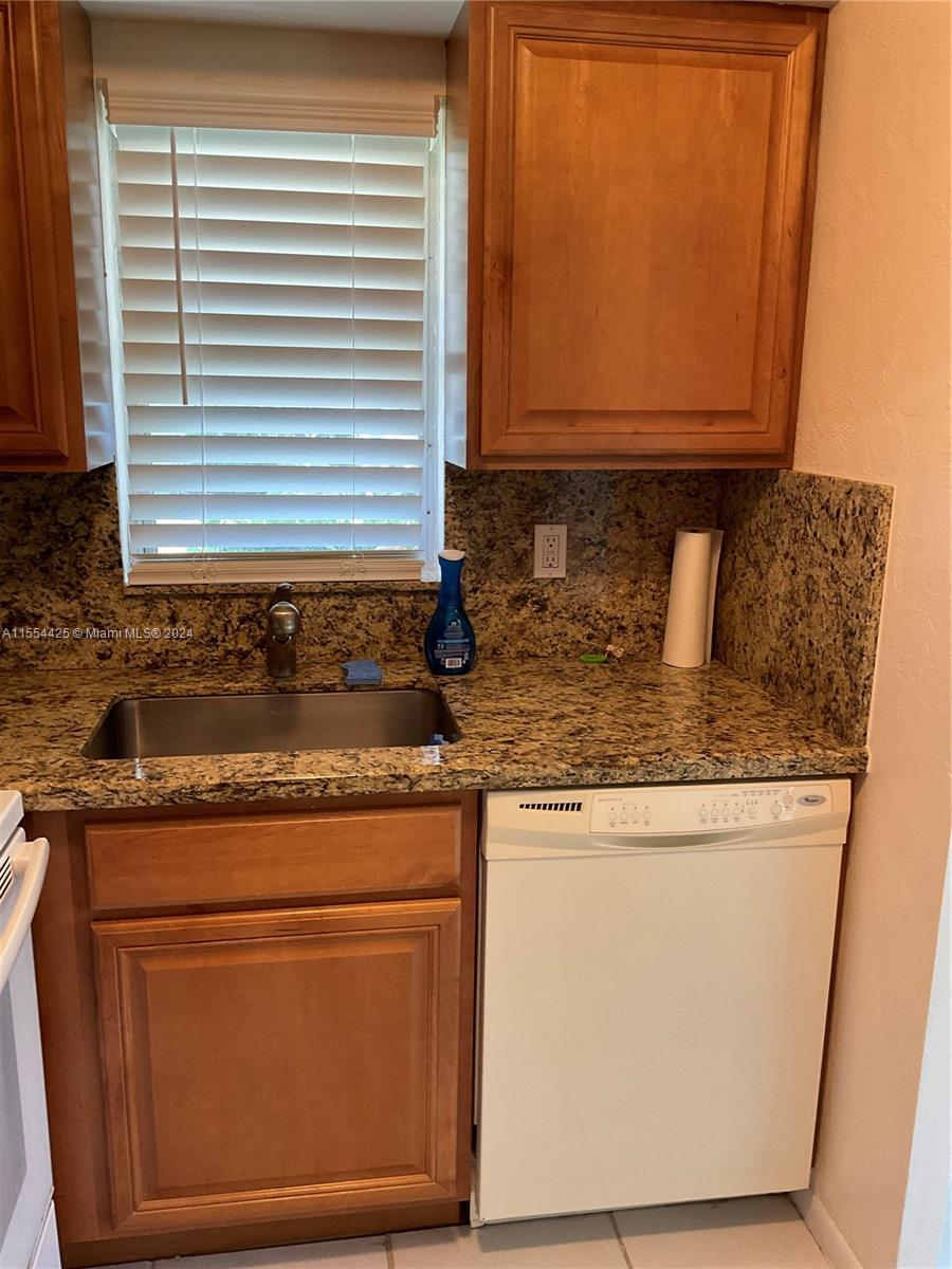 MERIDIAN CONDO 7 - Residential Lease