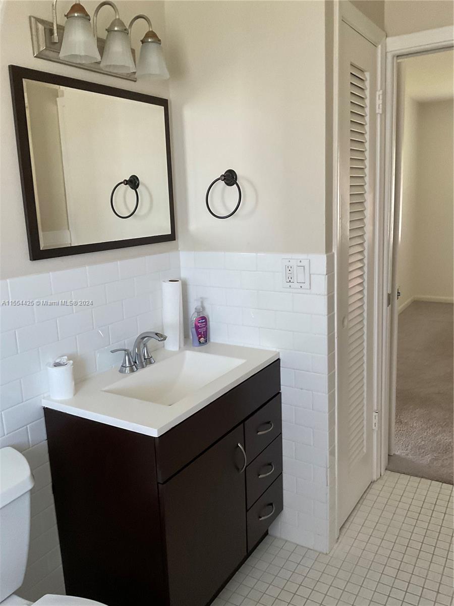 MERIDIAN CONDO 7 - Residential Lease