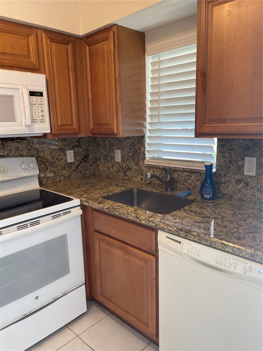 MERIDIAN CONDO 7 - Residential Lease
