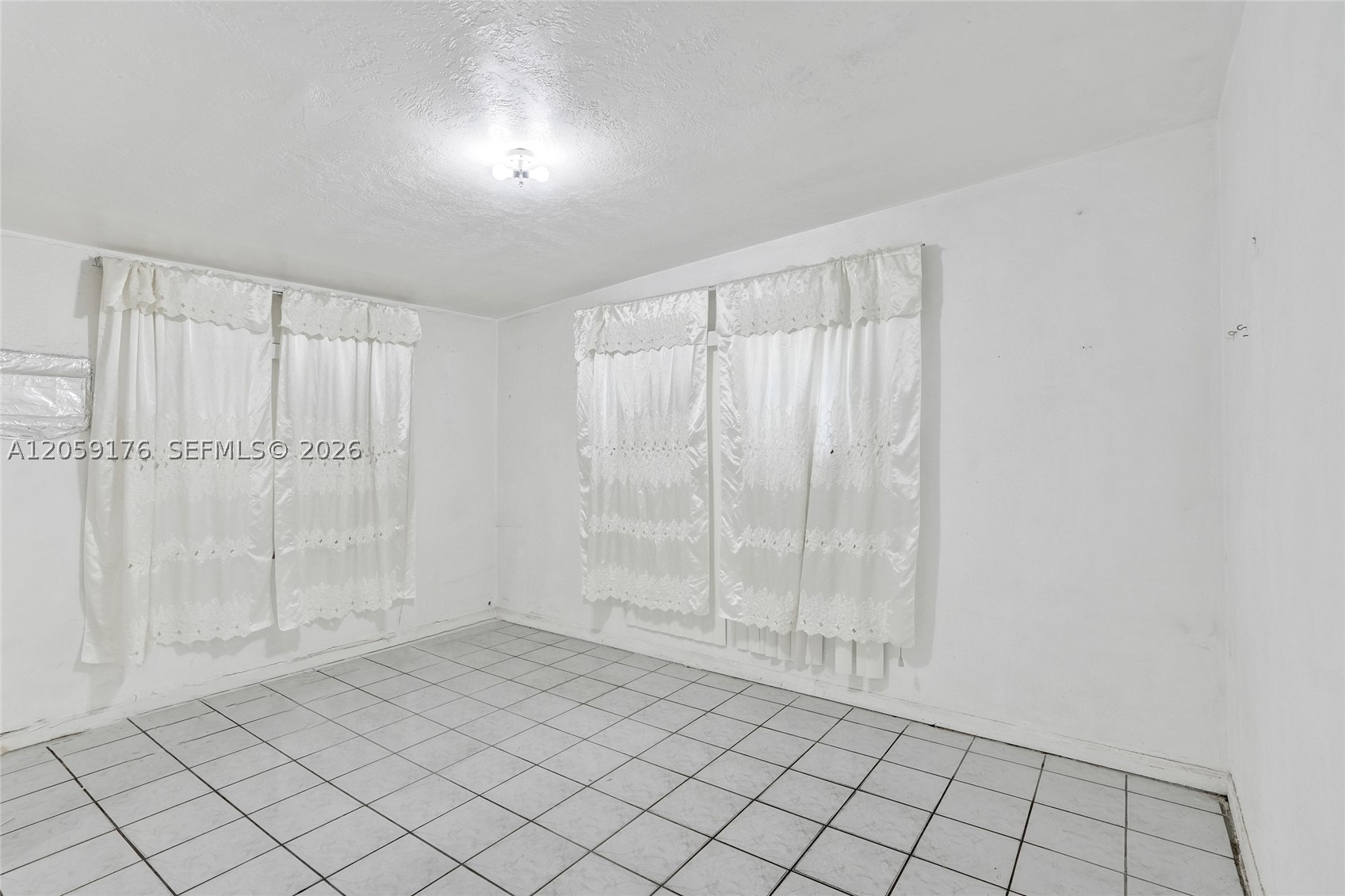 NICHOLS GOLF ESTATES - Residential