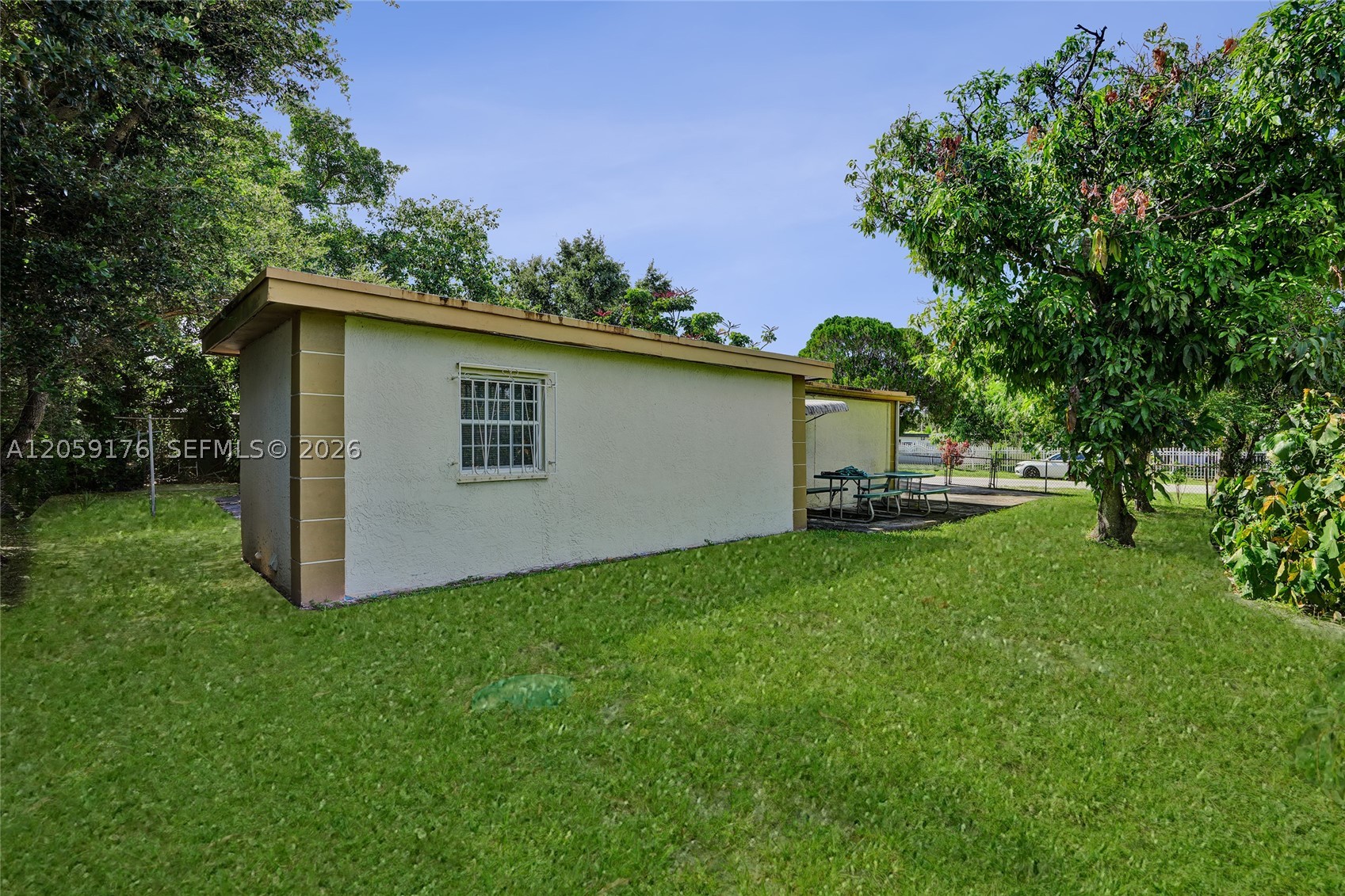 NICHOLS GOLF ESTATES - Residential