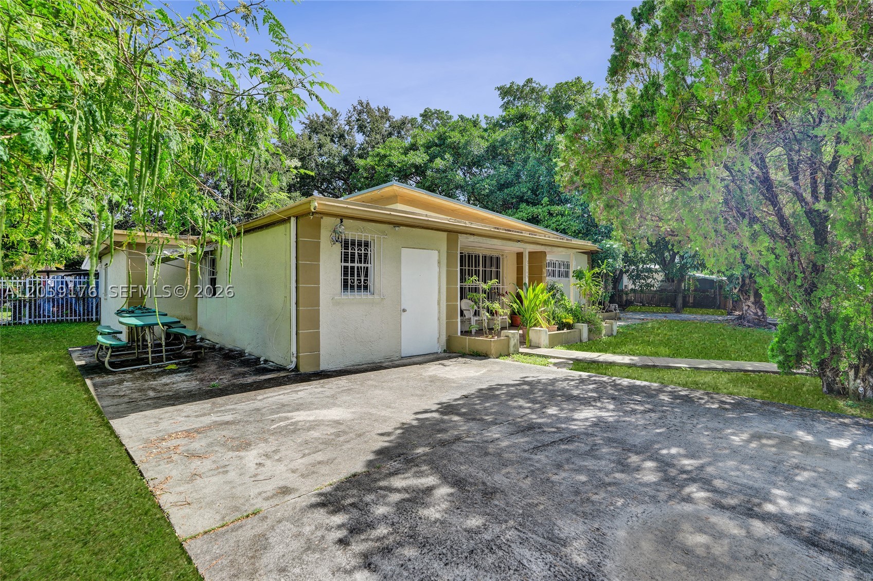 NICHOLS GOLF ESTATES - Residential