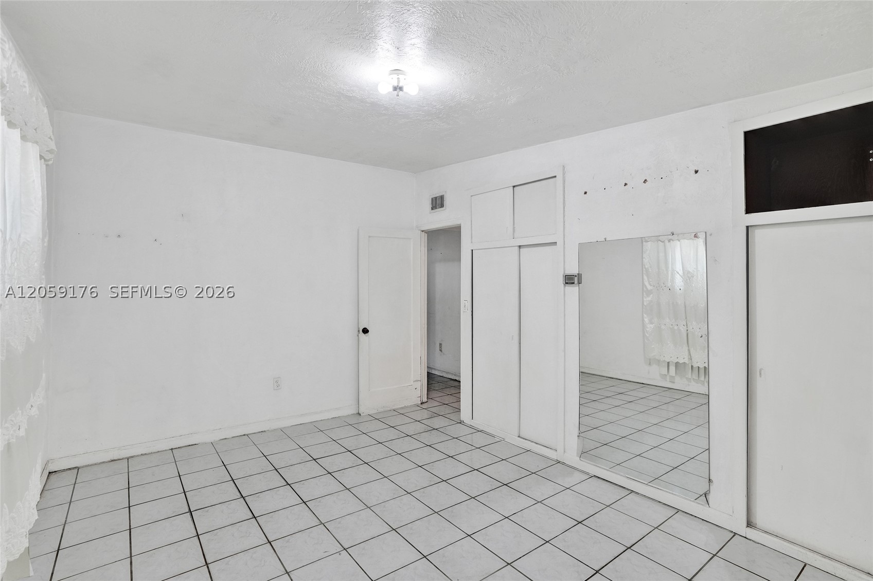 NICHOLS GOLF ESTATES - Residential