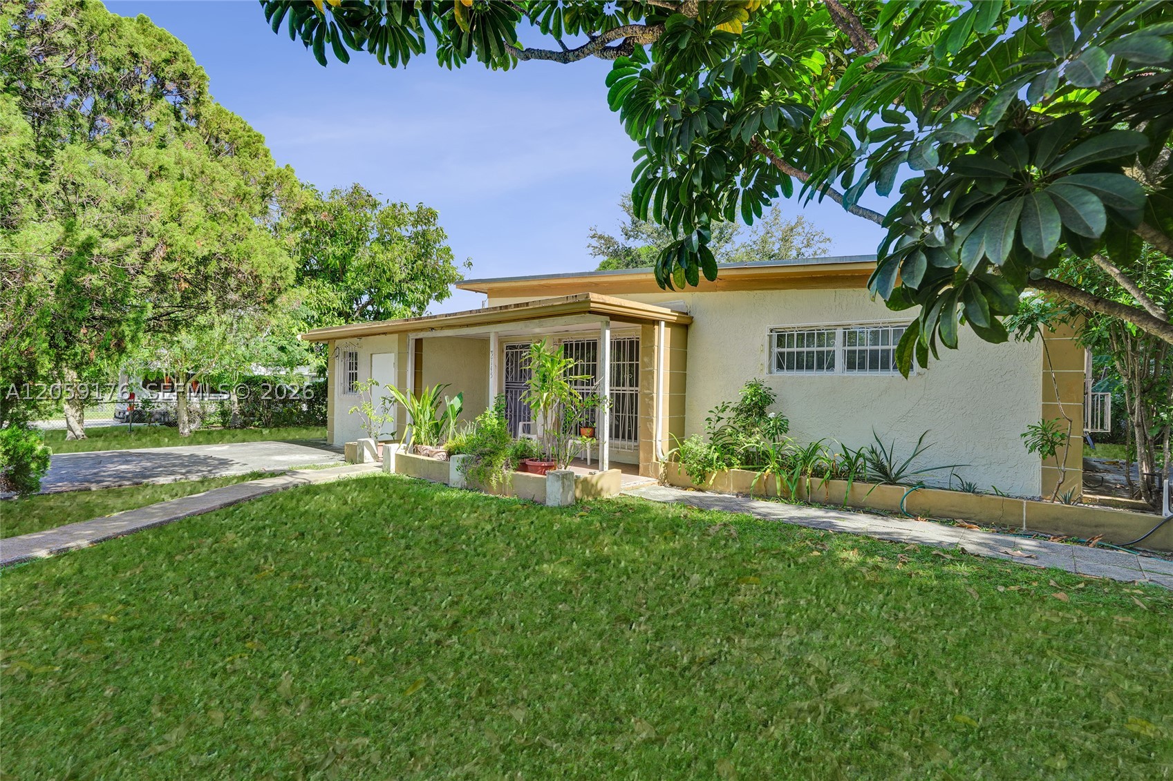 NICHOLS GOLF ESTATES - Residential