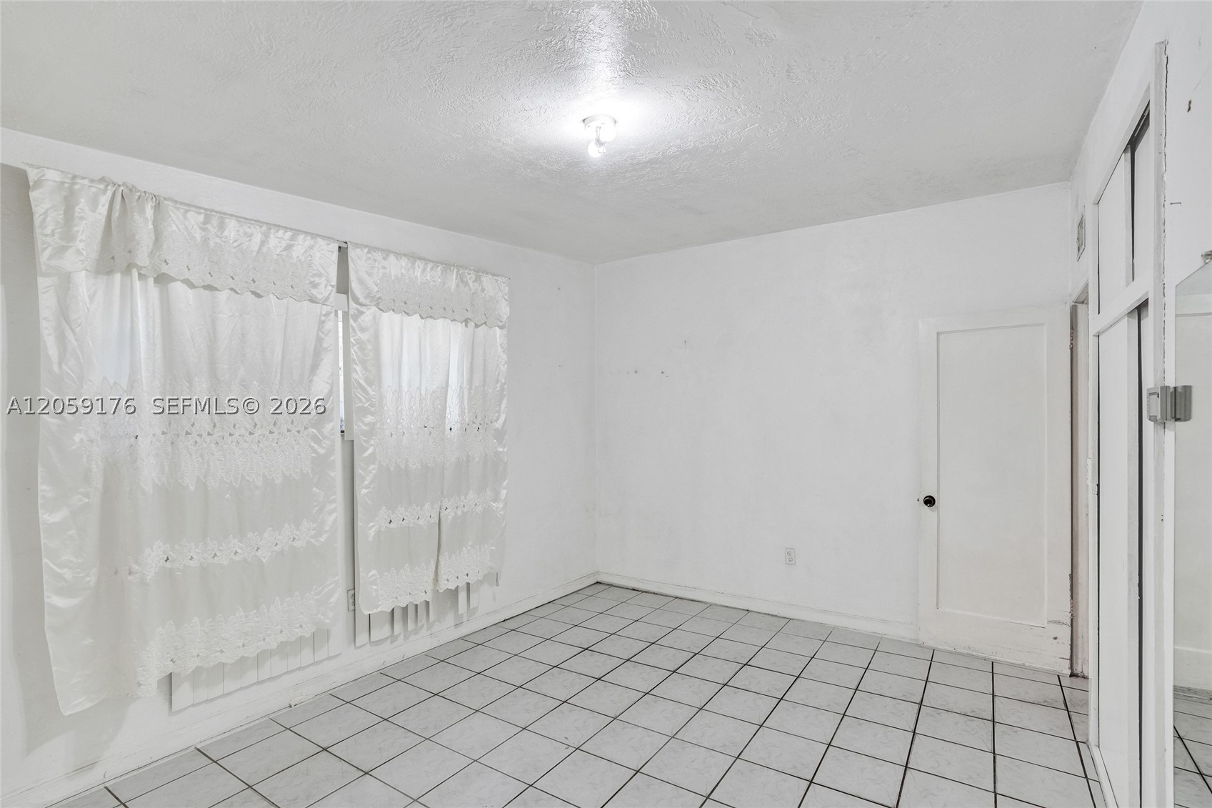 NICHOLS GOLF ESTATES - Residential