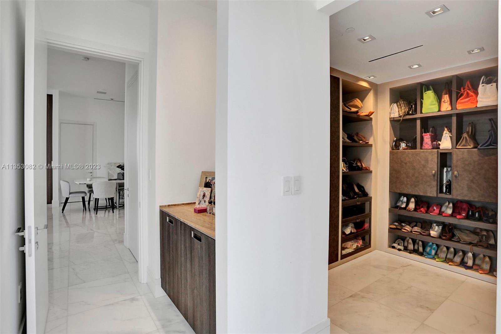 MUSE CONDO - Residential