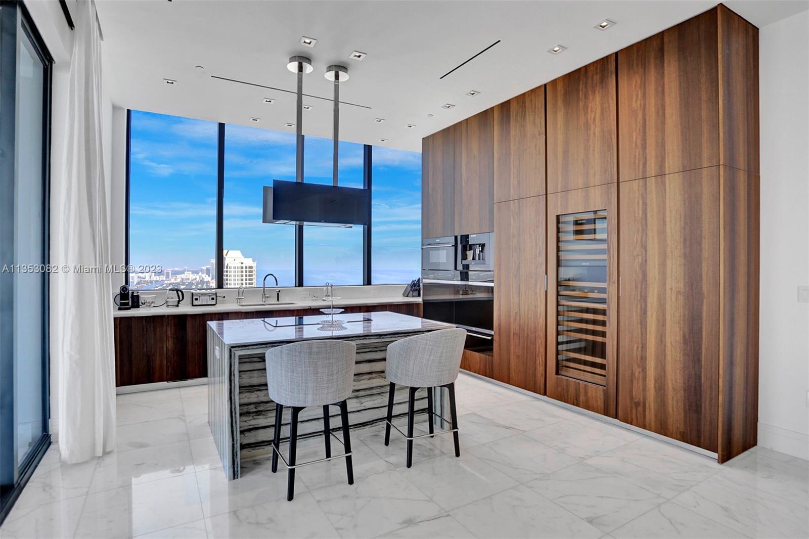 MUSE CONDO - Residential