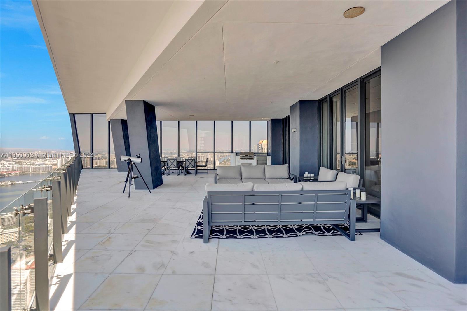 MUSE CONDO - Residential