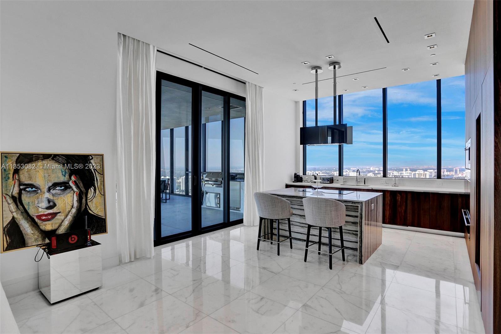 MUSE CONDO - Residential