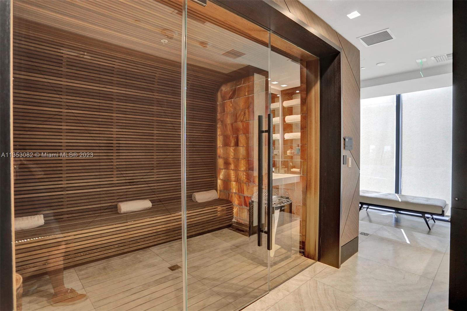 MUSE CONDO - Residential