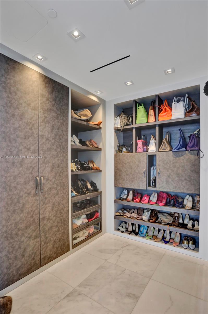 MUSE CONDO - Residential