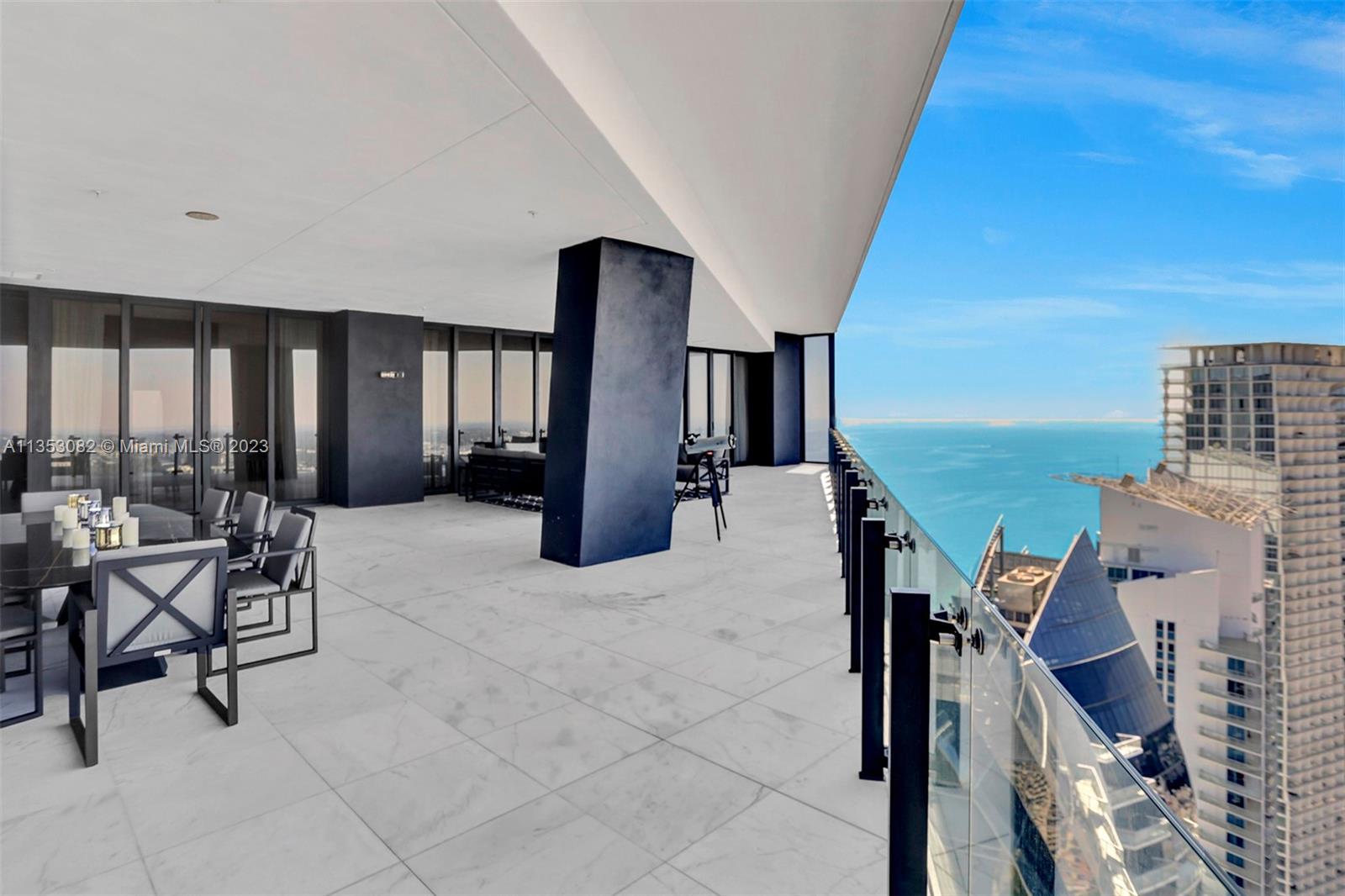 MUSE CONDO - Residential
