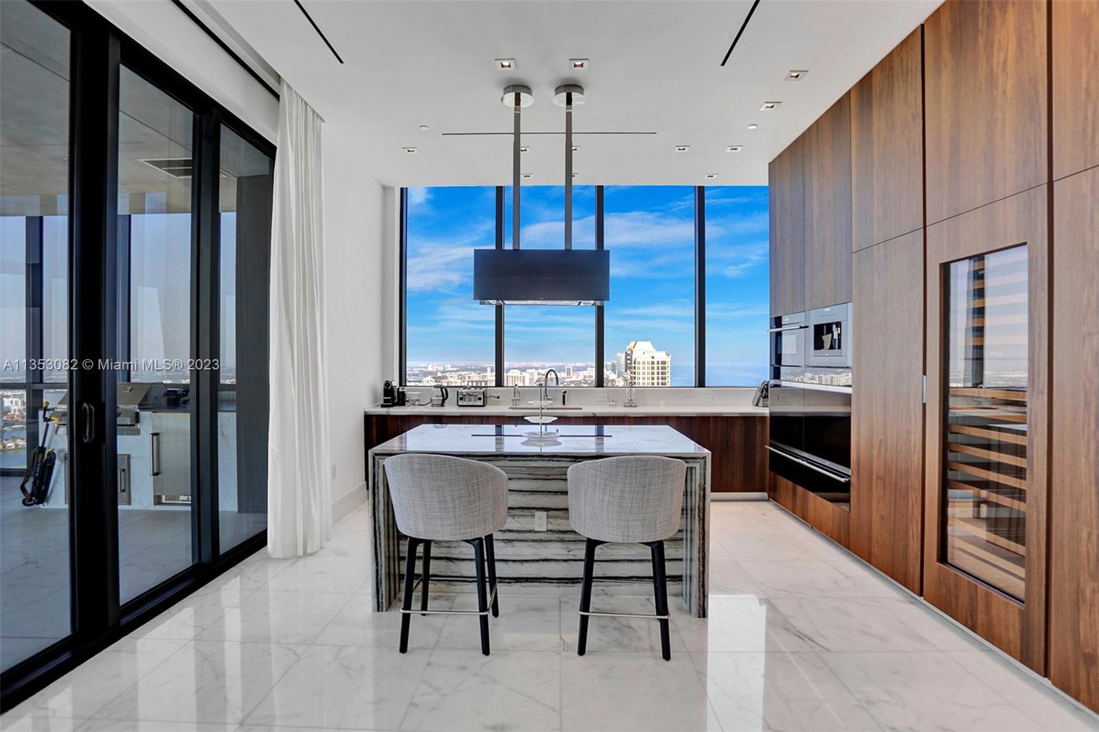 MUSE CONDO - Residential