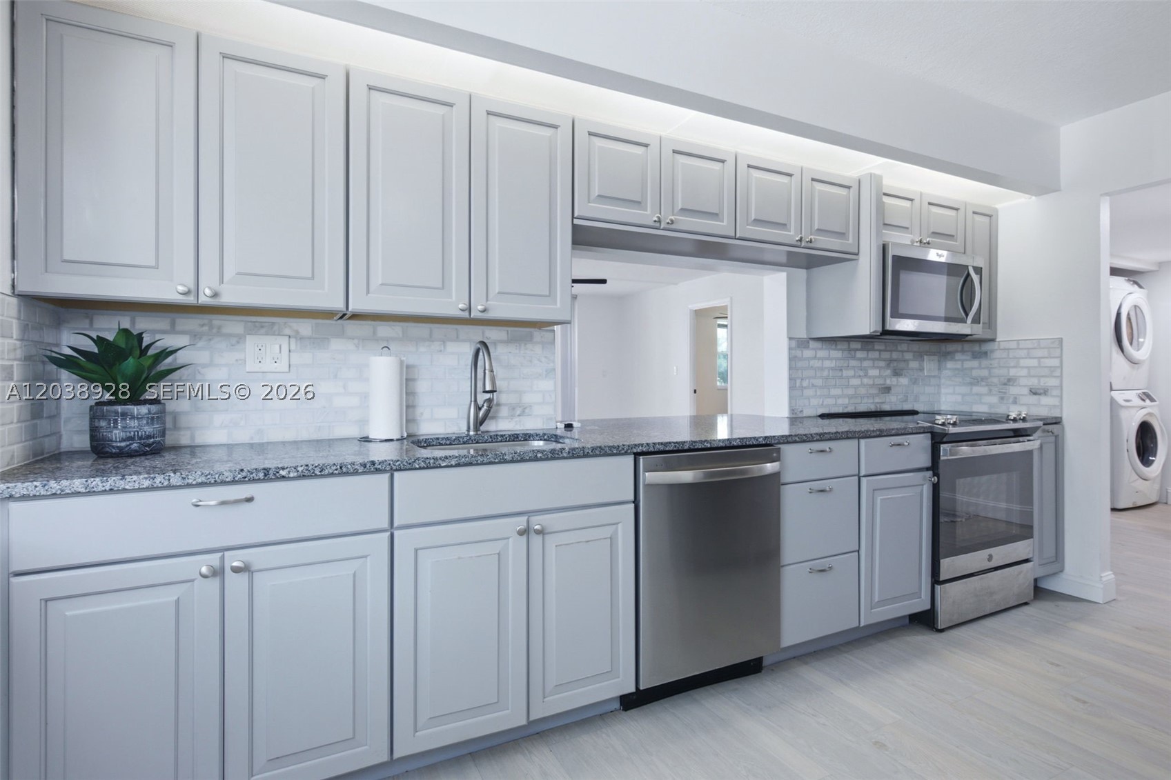 ROYAL PALM AT PLANTATION - Residential