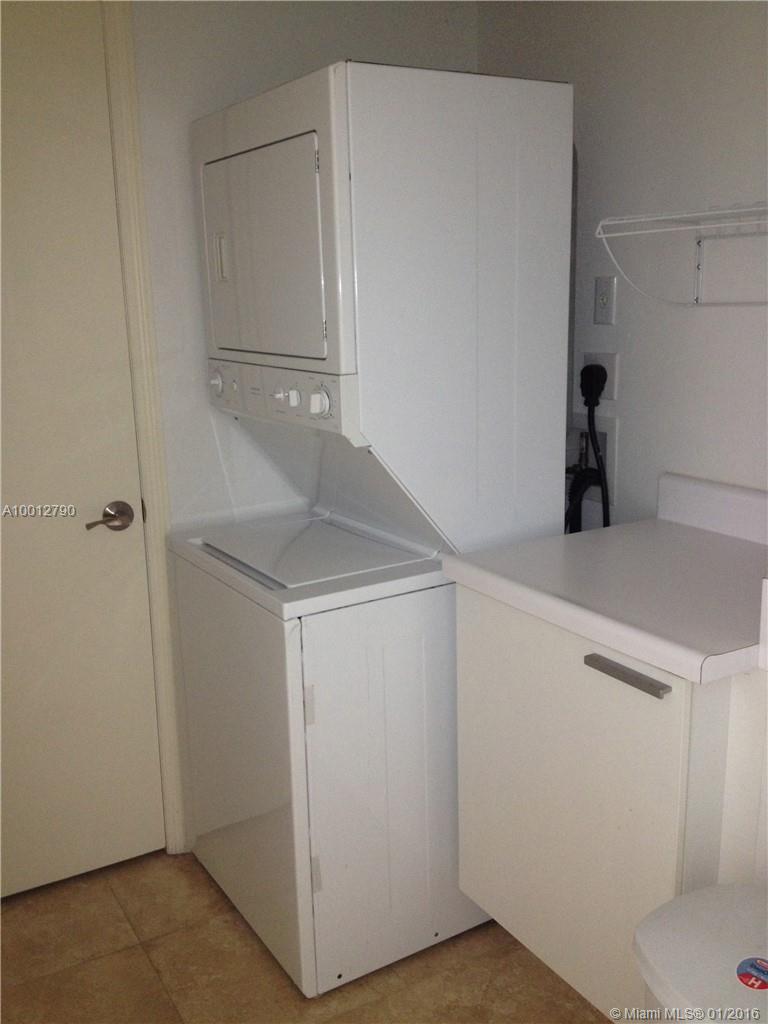 The Oaks I Condo - Residential Lease