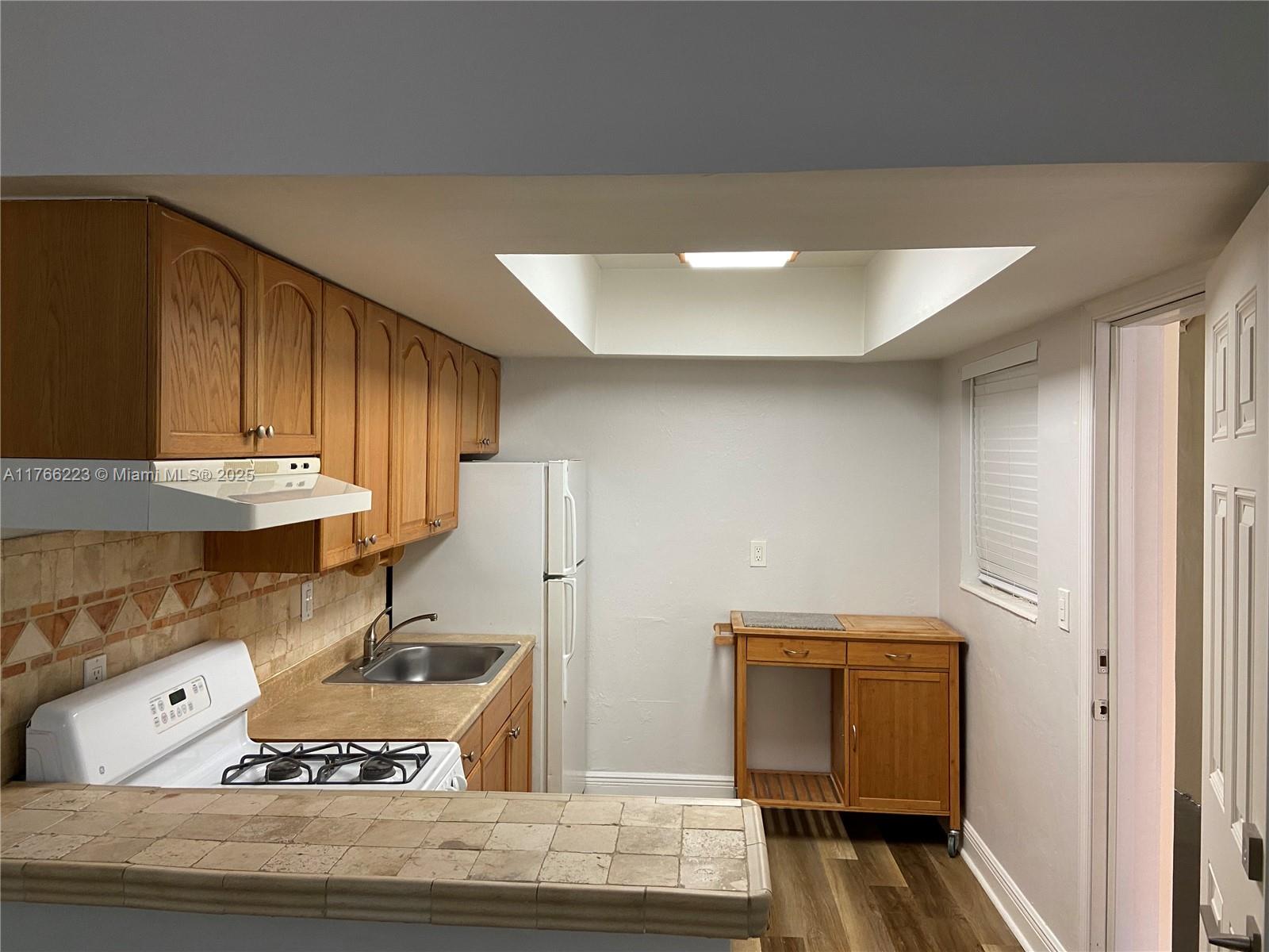 SALZEDO IN THE GABLES COND - Residential Lease