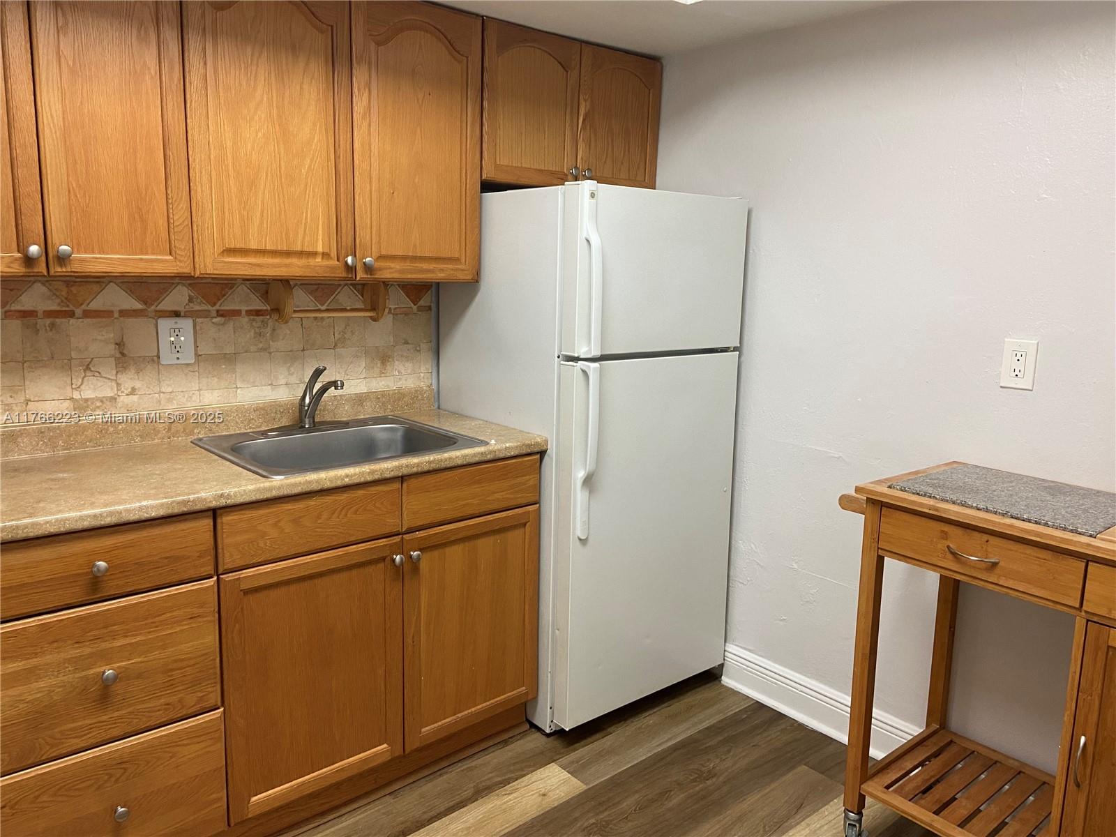SALZEDO IN THE GABLES COND - Residential Lease