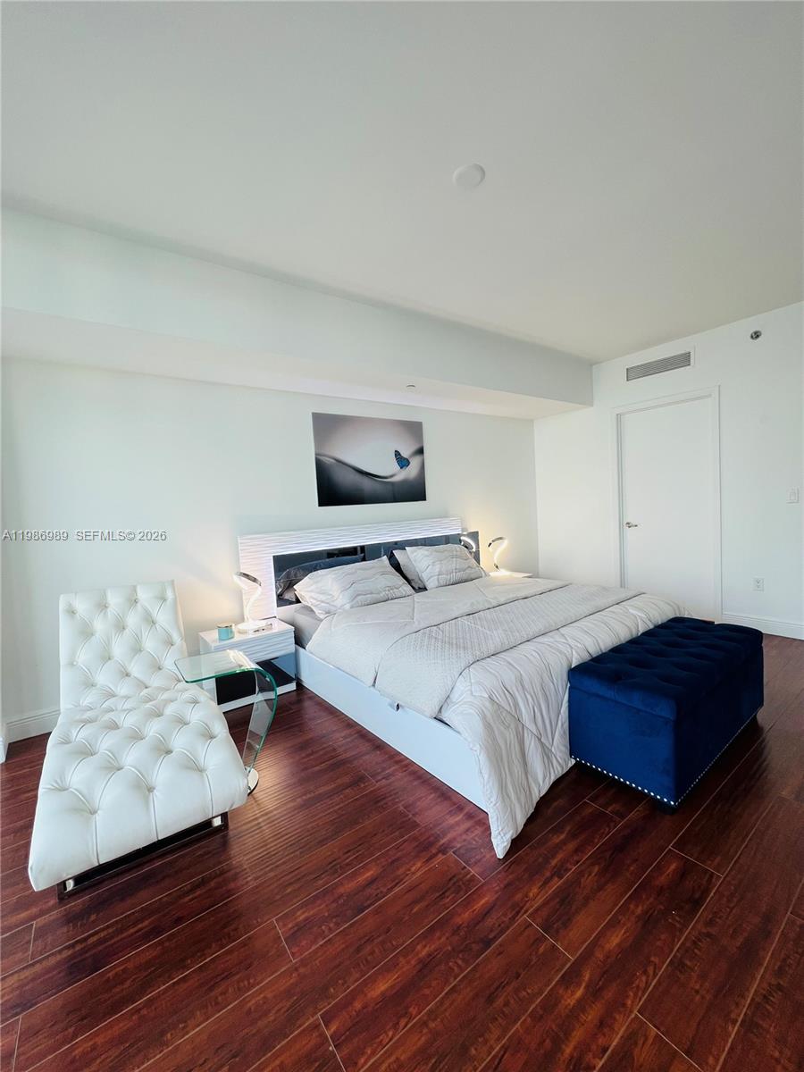 ICON - Residential