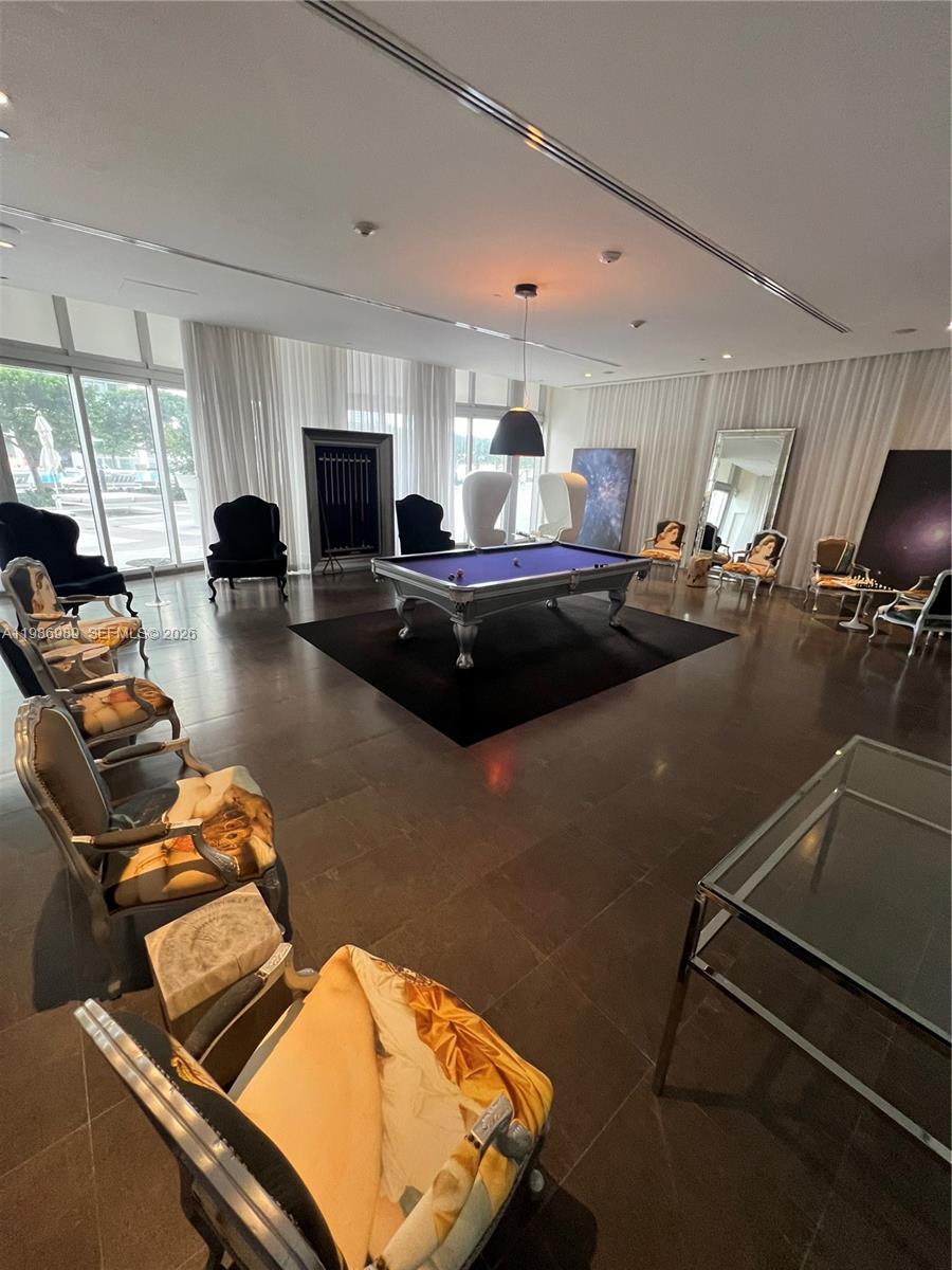 ICON - Residential