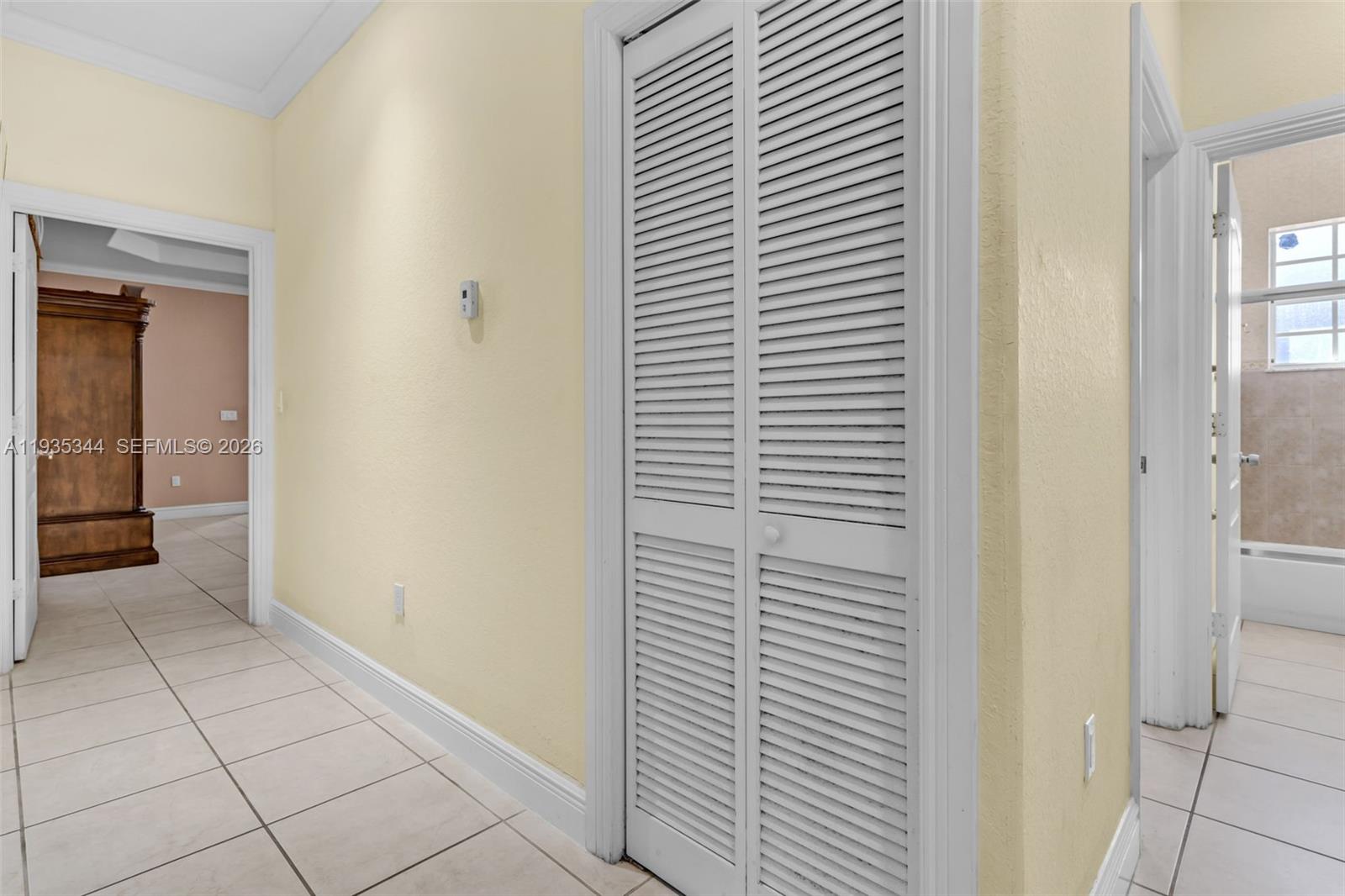 SOUTH SPRINGS HOMES - Residential