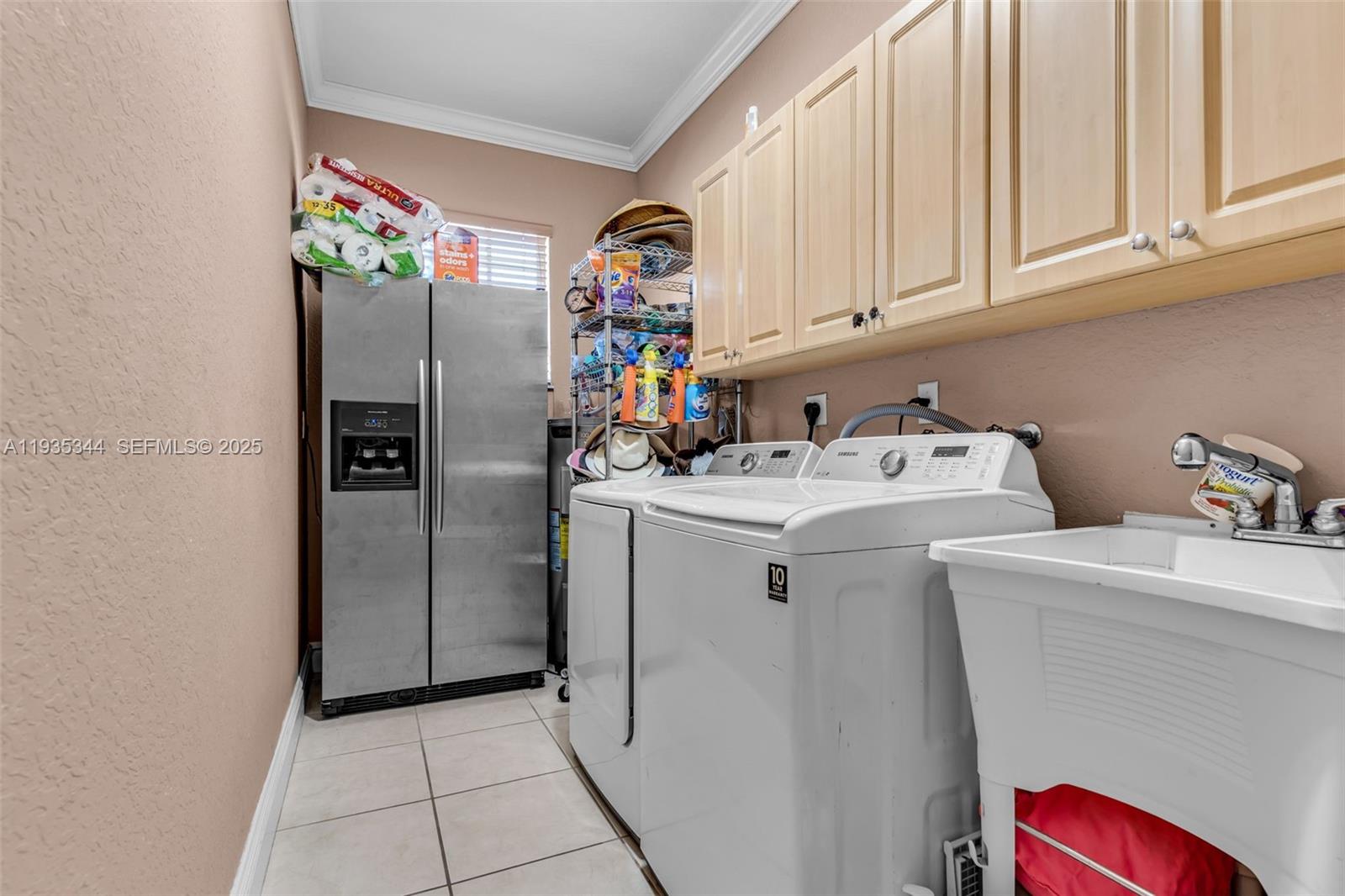 SOUTH SPRINGS HOMES - Residential