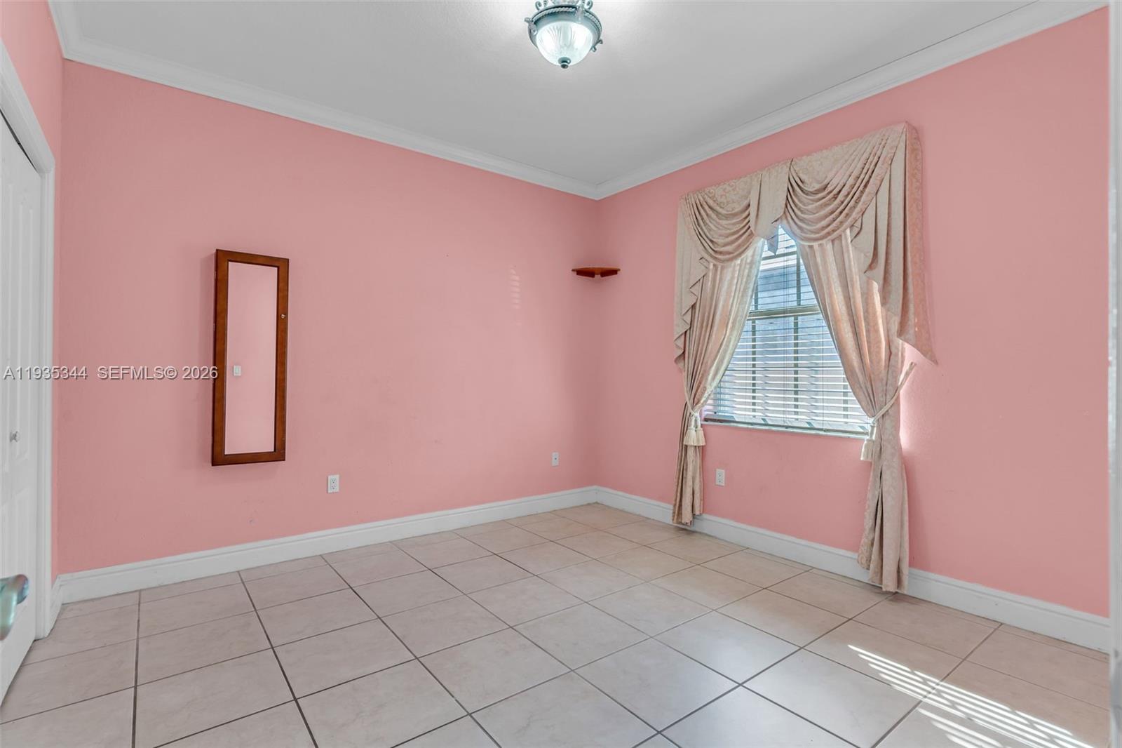 SOUTH SPRINGS HOMES - Residential