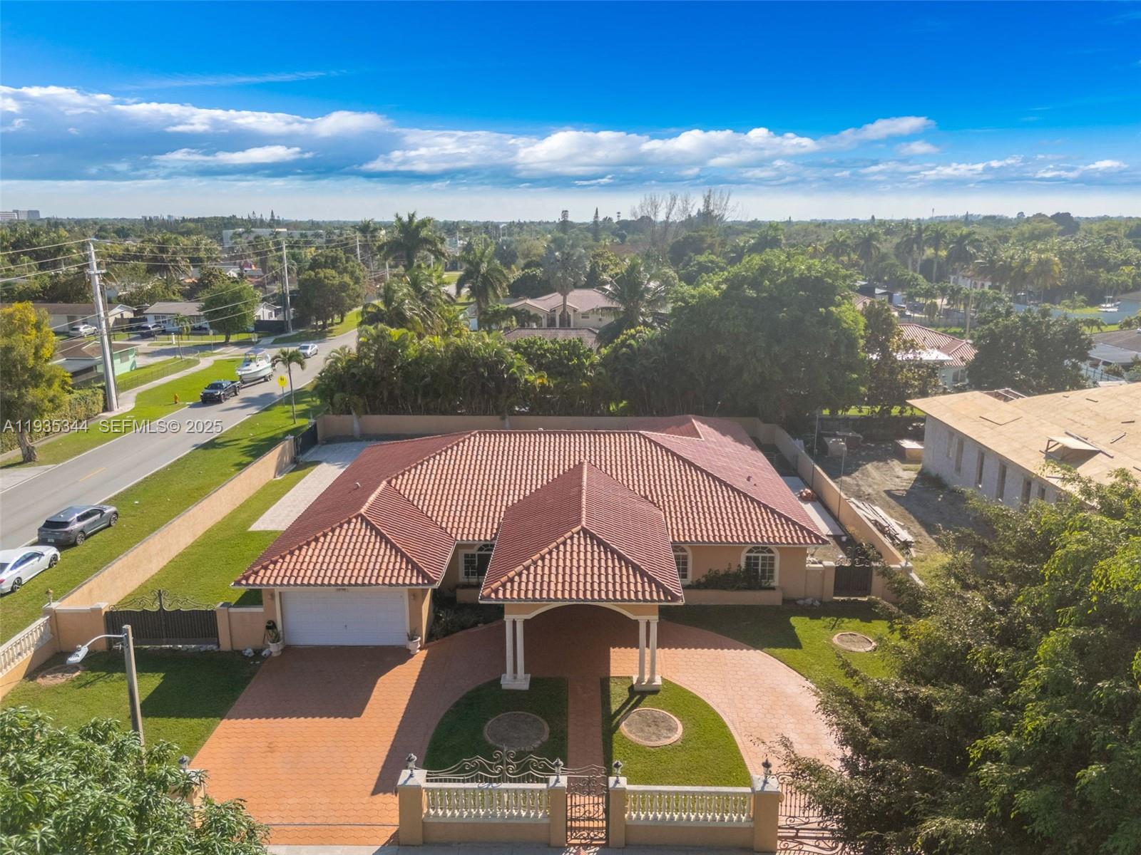 SOUTH SPRINGS HOMES - Residential