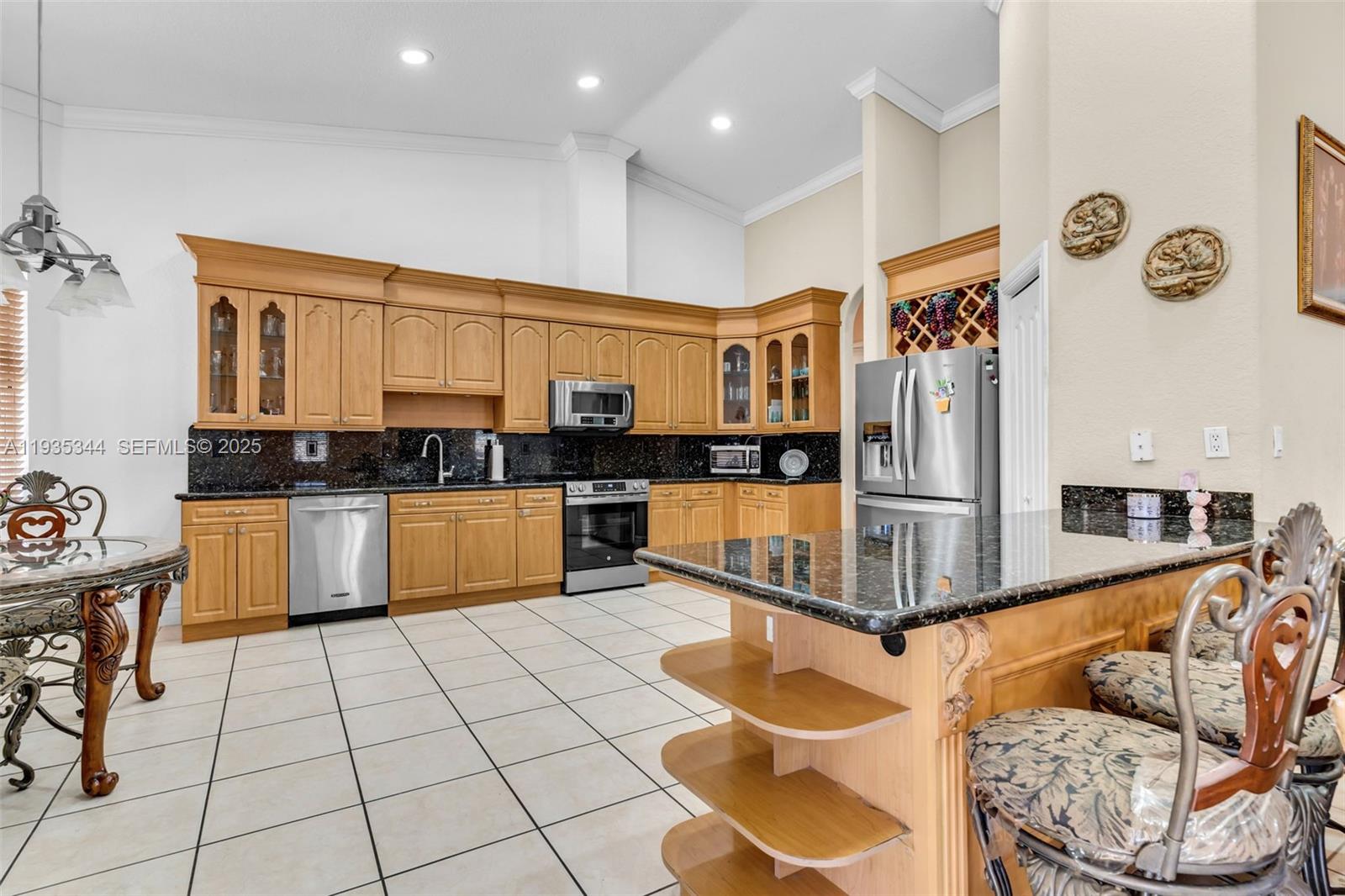SOUTH SPRINGS HOMES - Residential