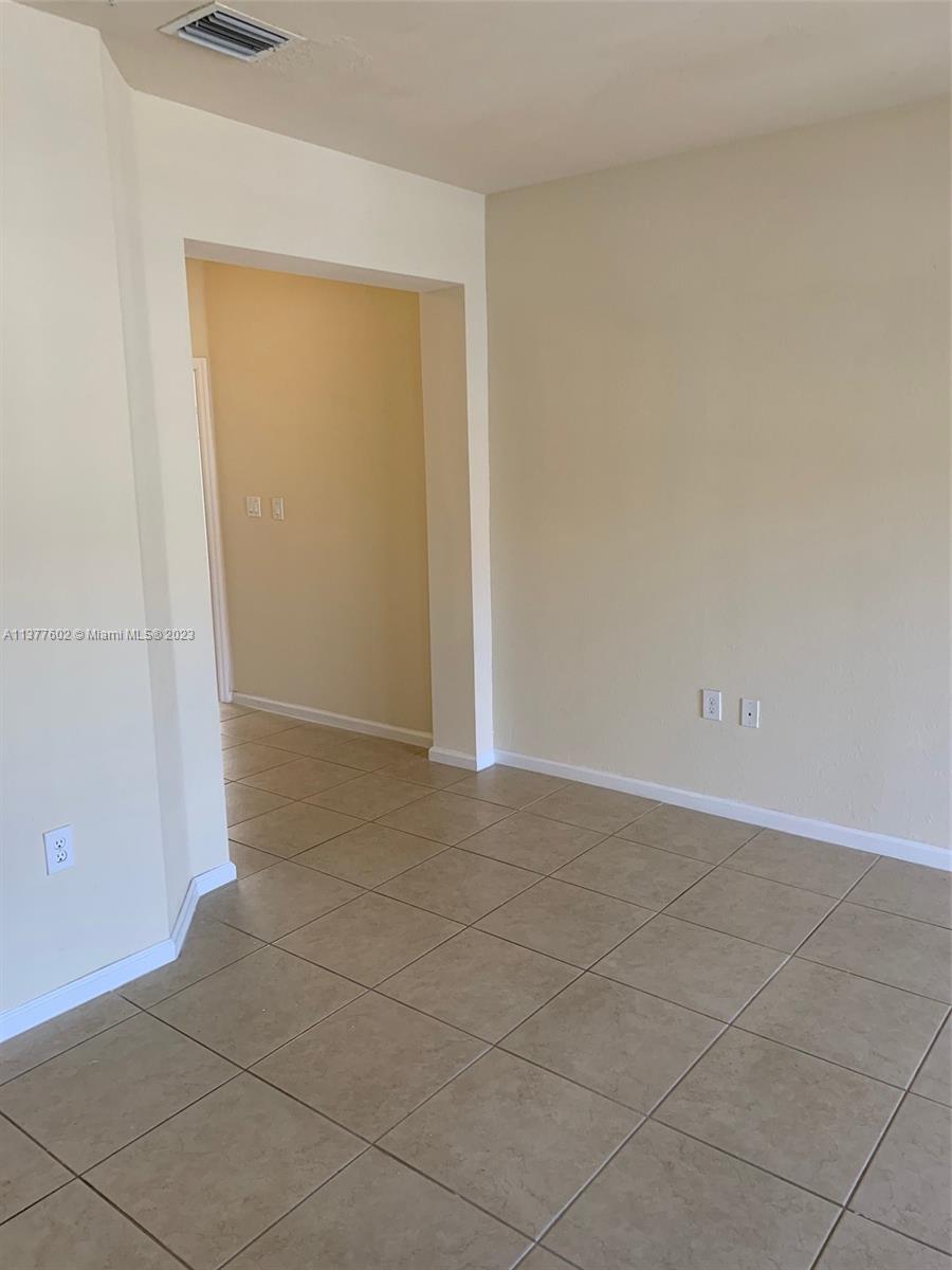 ST MAARTEN AT GRAND BAY - Residential Lease