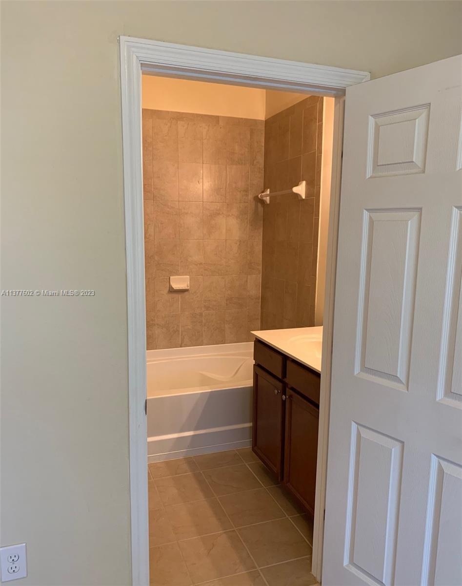 ST MAARTEN AT GRAND BAY - Residential Lease