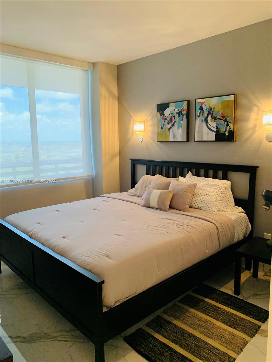 THE HARBOUR NORTH CONDO - Residential Lease