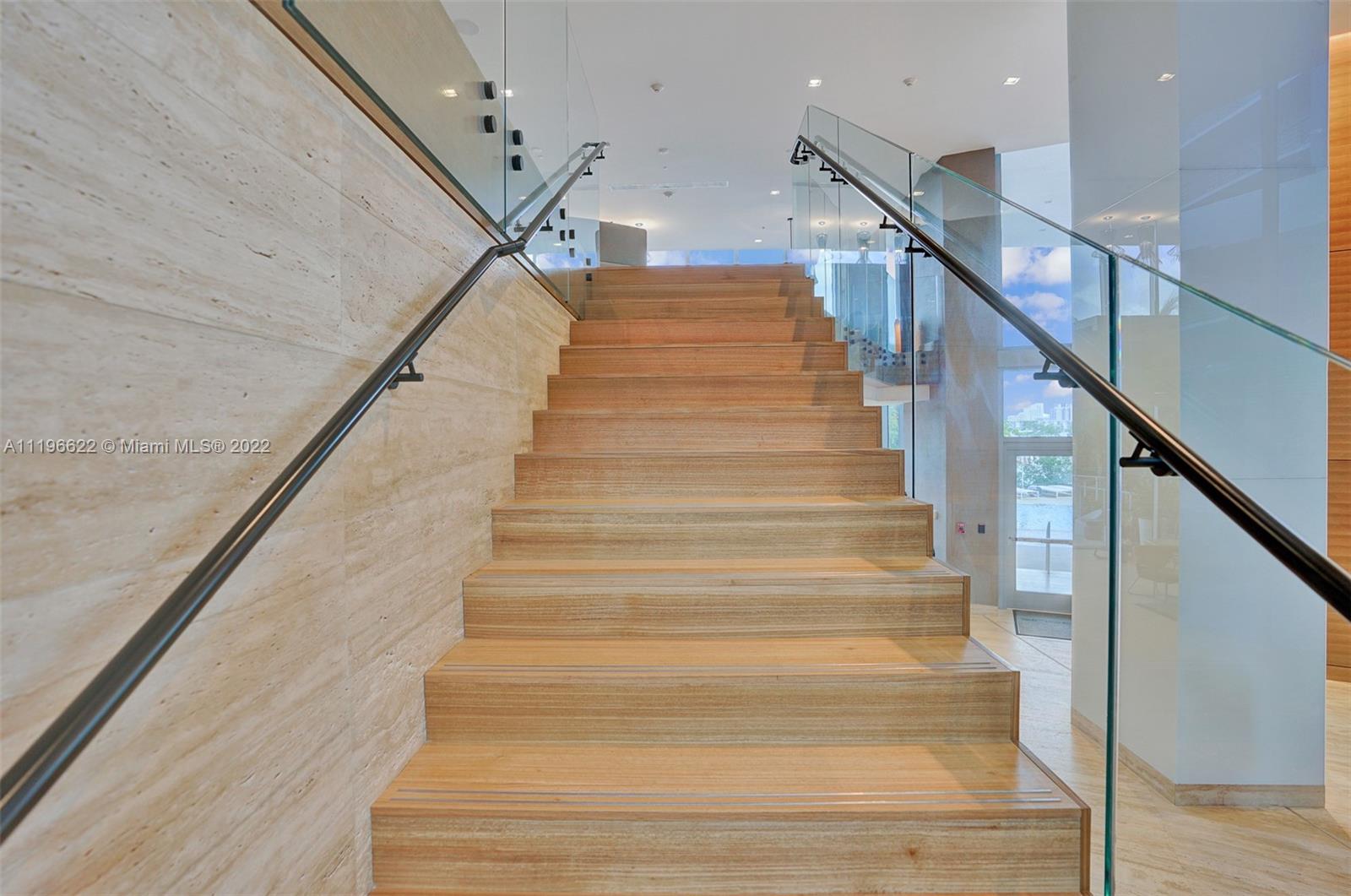 THE HARBOUR NORTH CONDO - Residential Lease