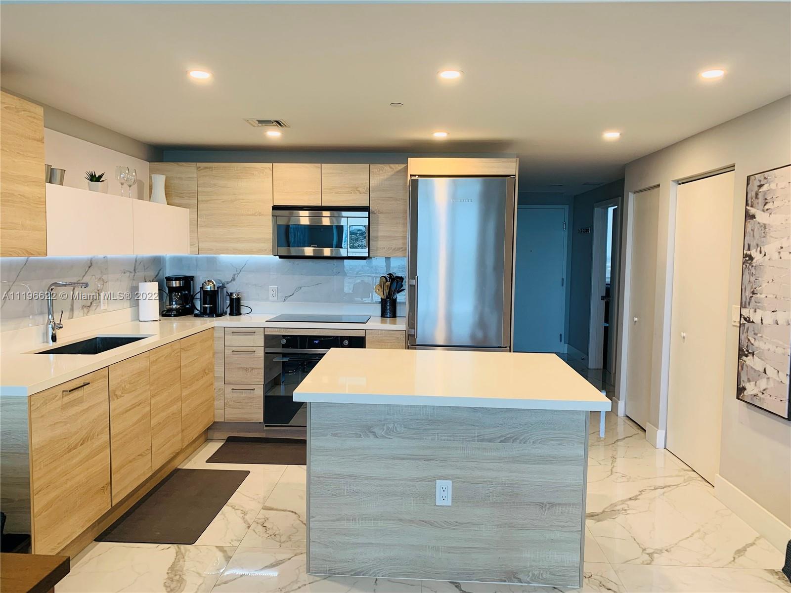 THE HARBOUR NORTH CONDO - Residential Lease