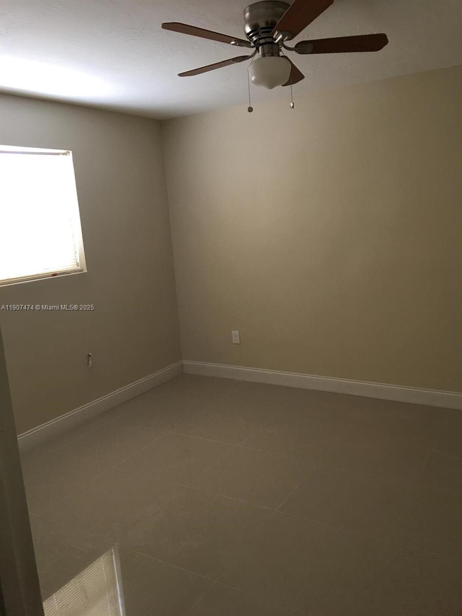 GOLDEN GLADES ACRES - Residential Lease