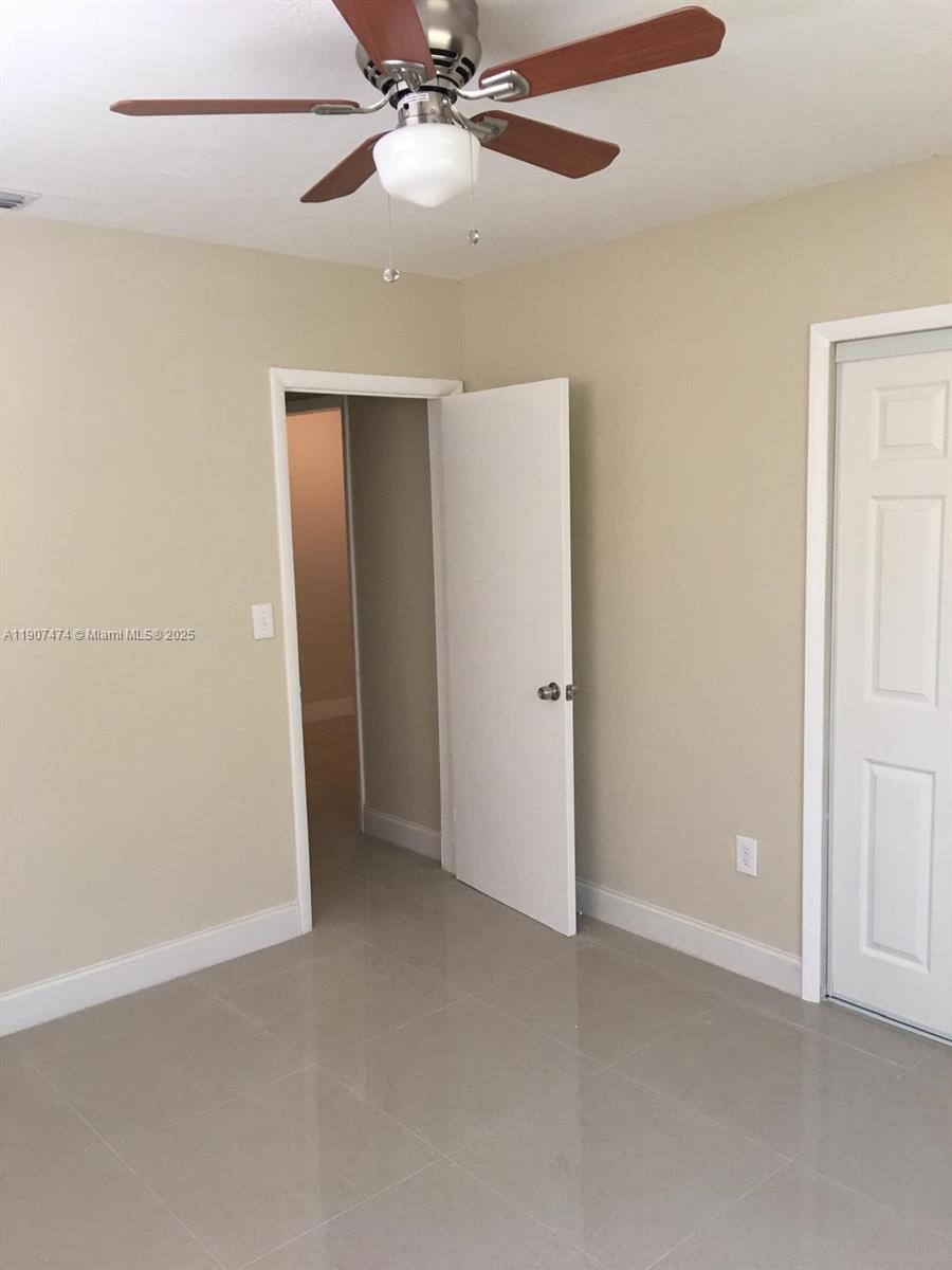 GOLDEN GLADES ACRES - Residential Lease
