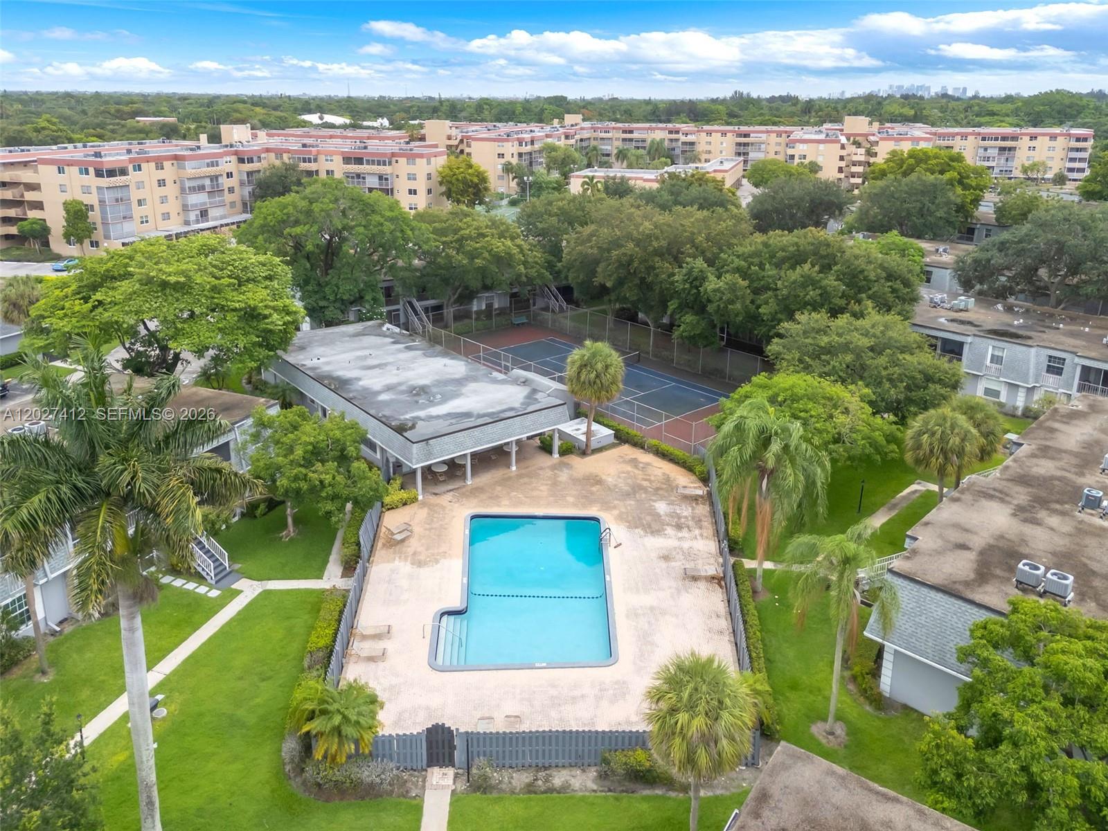 FRENCHQUARTER CONDOMINIUM - Residential