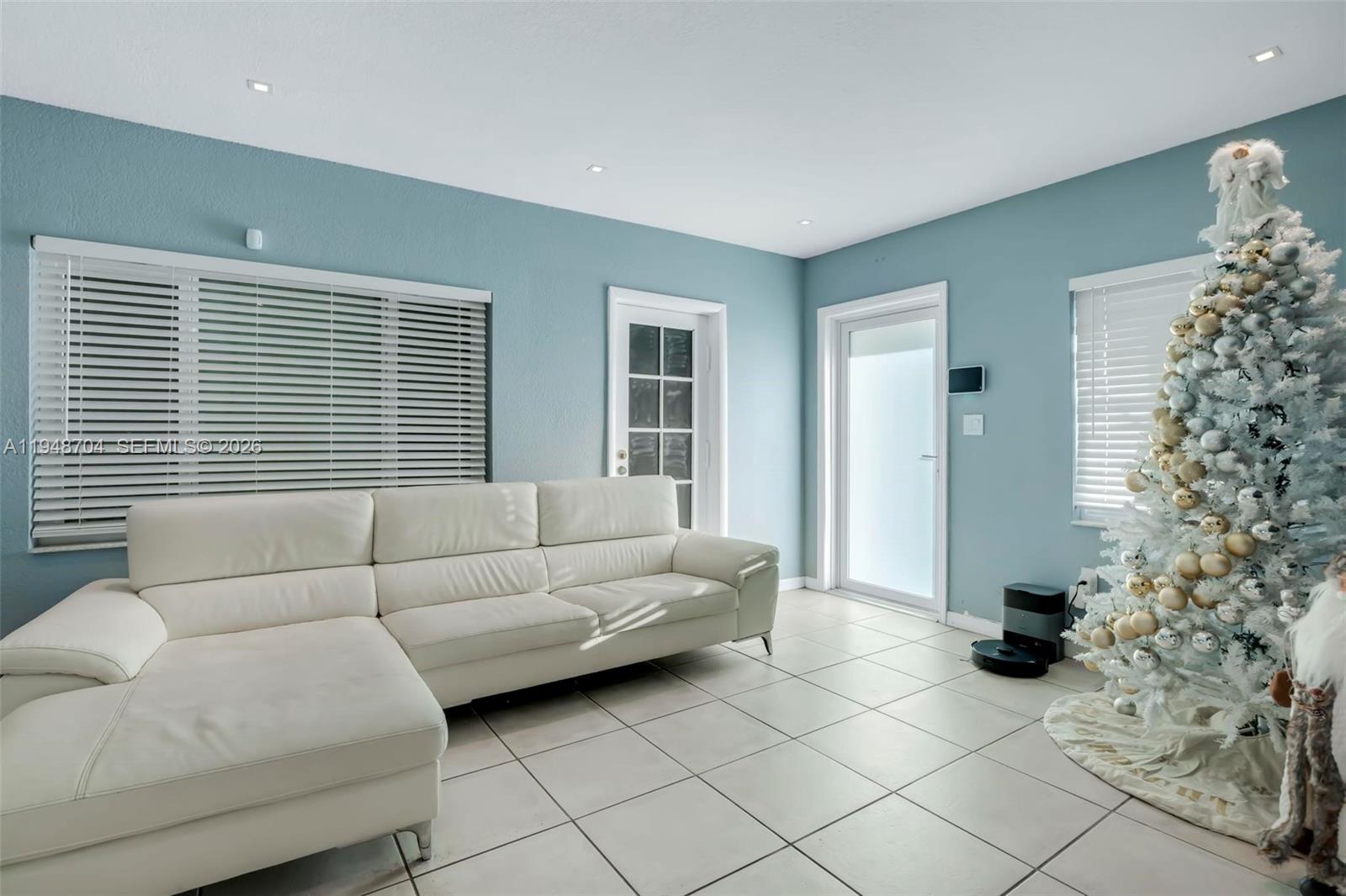 RICHMOND HEIGHTS - Residential