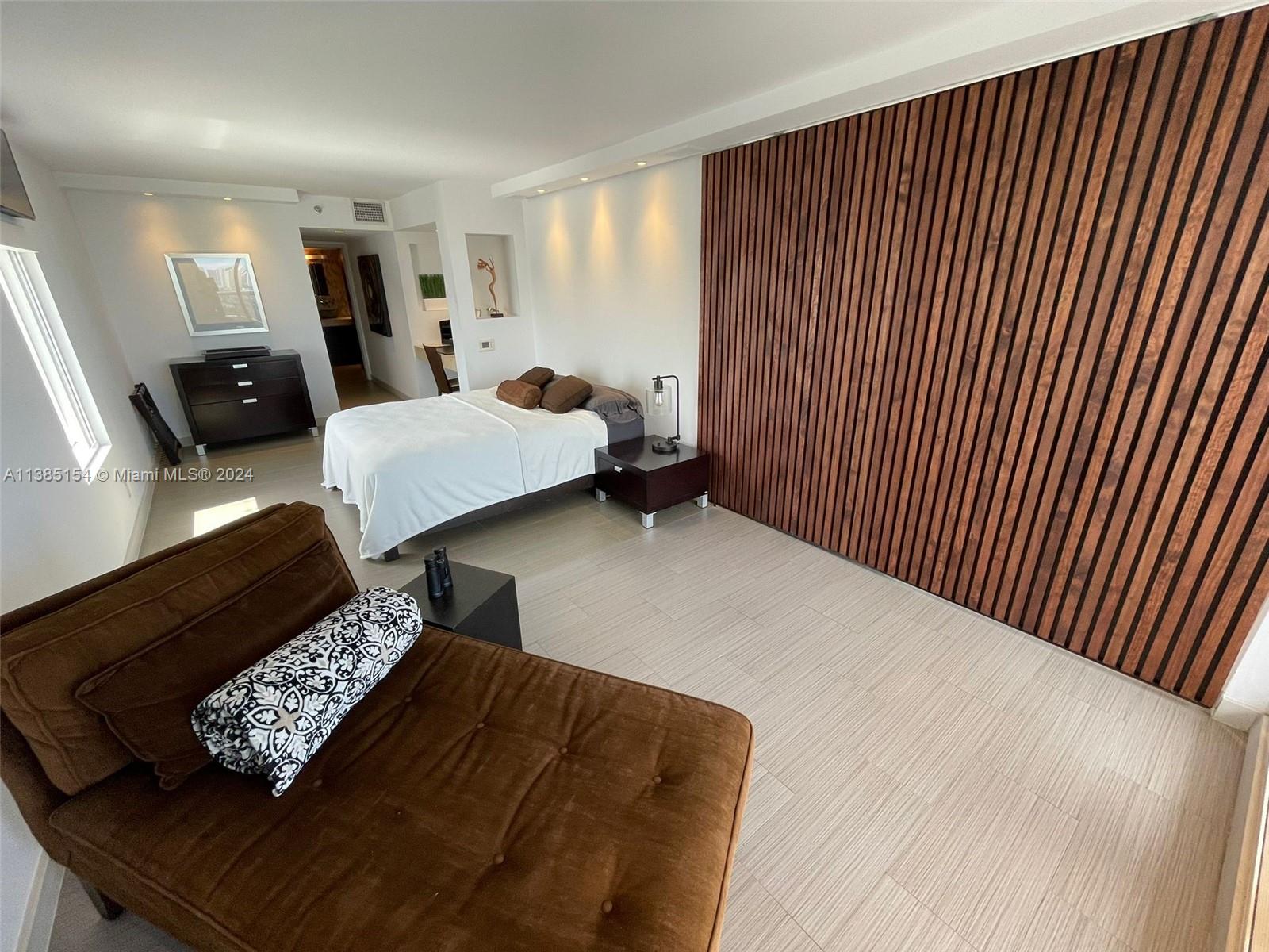 VENETIA CONDO - Residential Lease