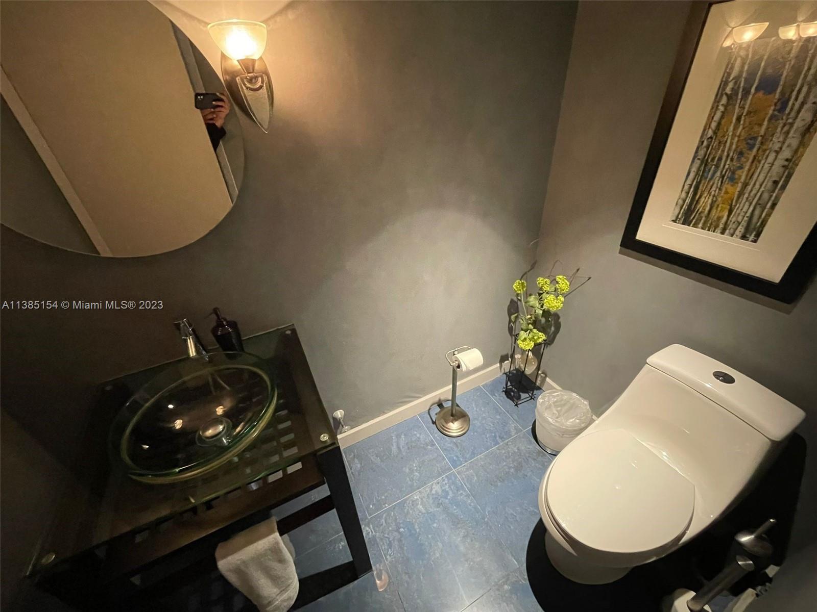VENETIA CONDO - Residential Lease