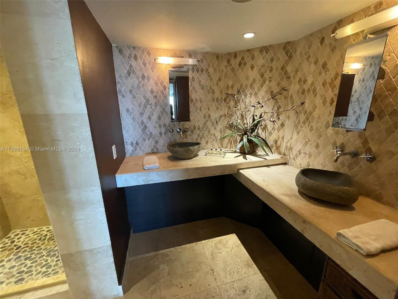 VENETIA CONDO - Residential Lease