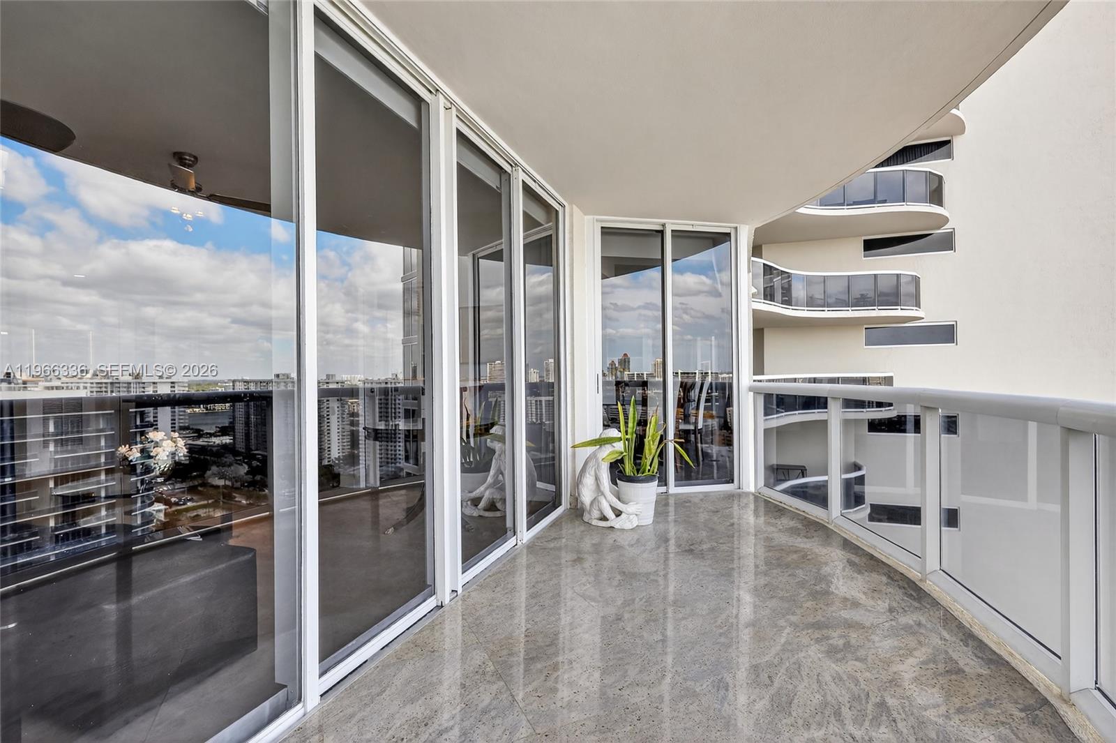 THE PINNACLE CONDO - Residential