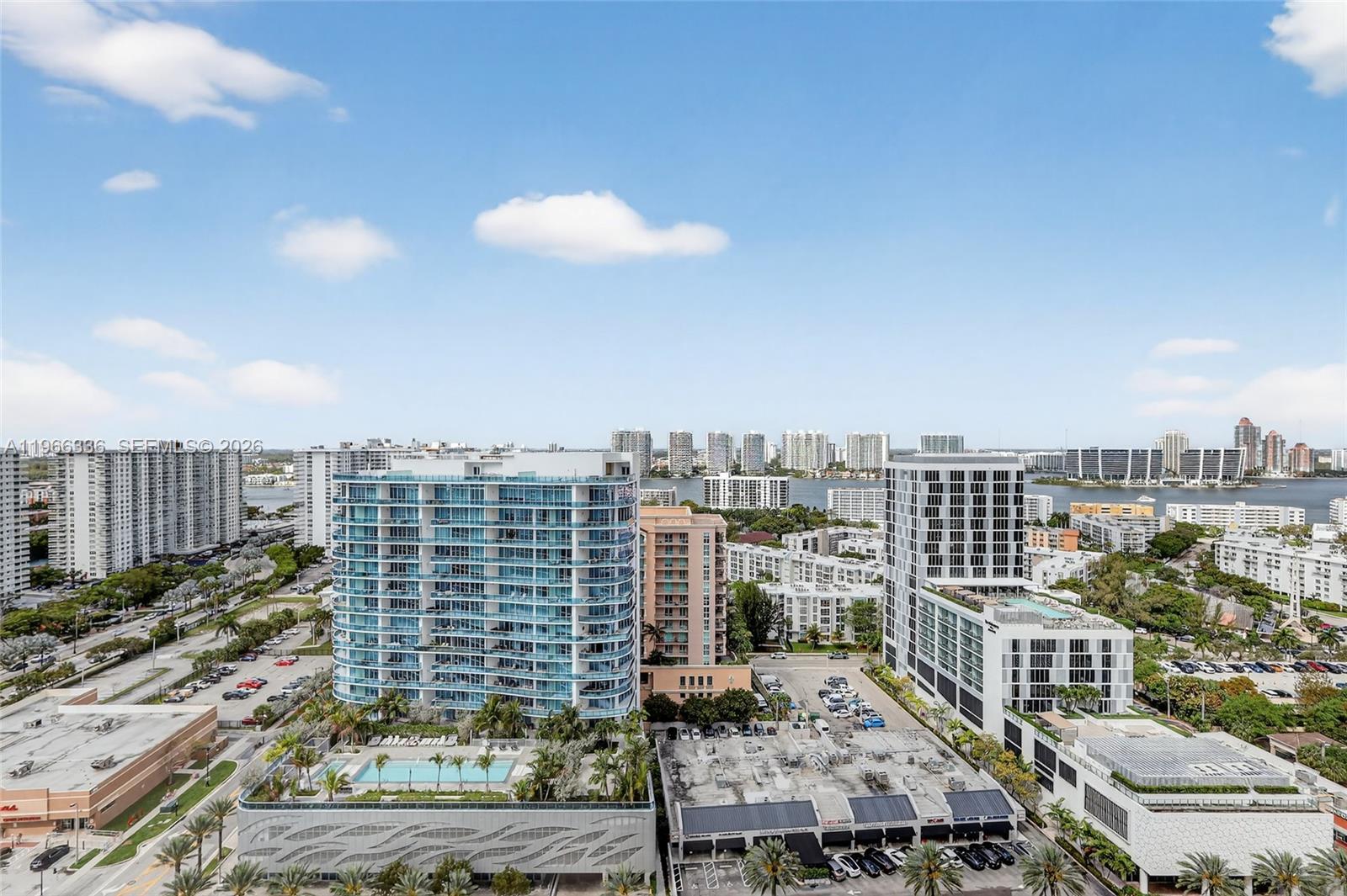 THE PINNACLE CONDO - Residential