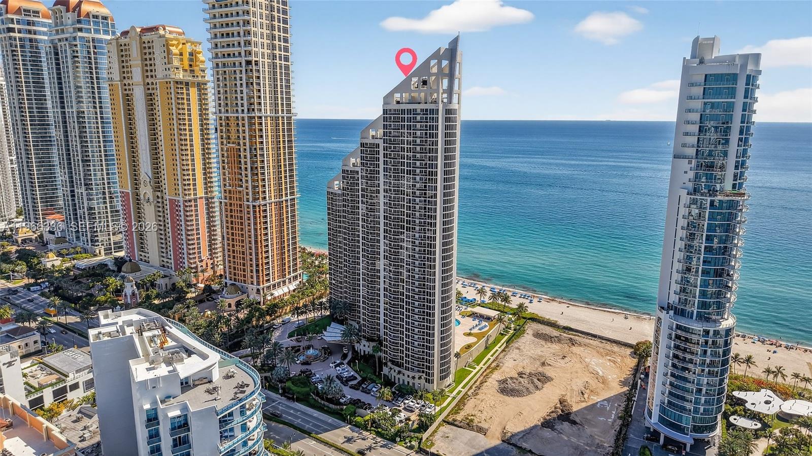 THE PINNACLE CONDO - Residential